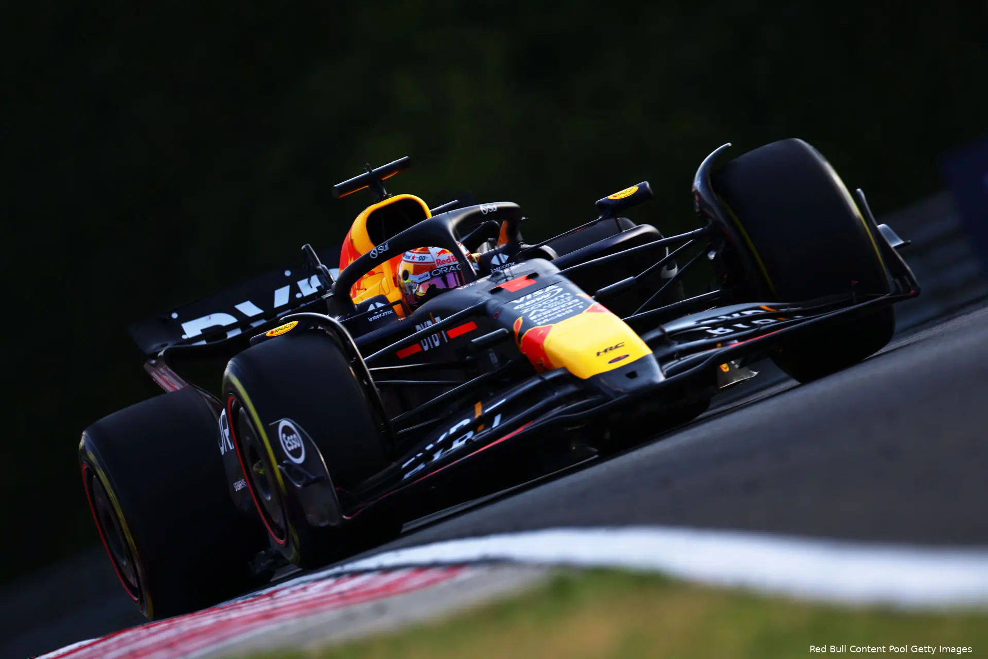 max verstappen red bull racing rb20 hongarije 2024 177