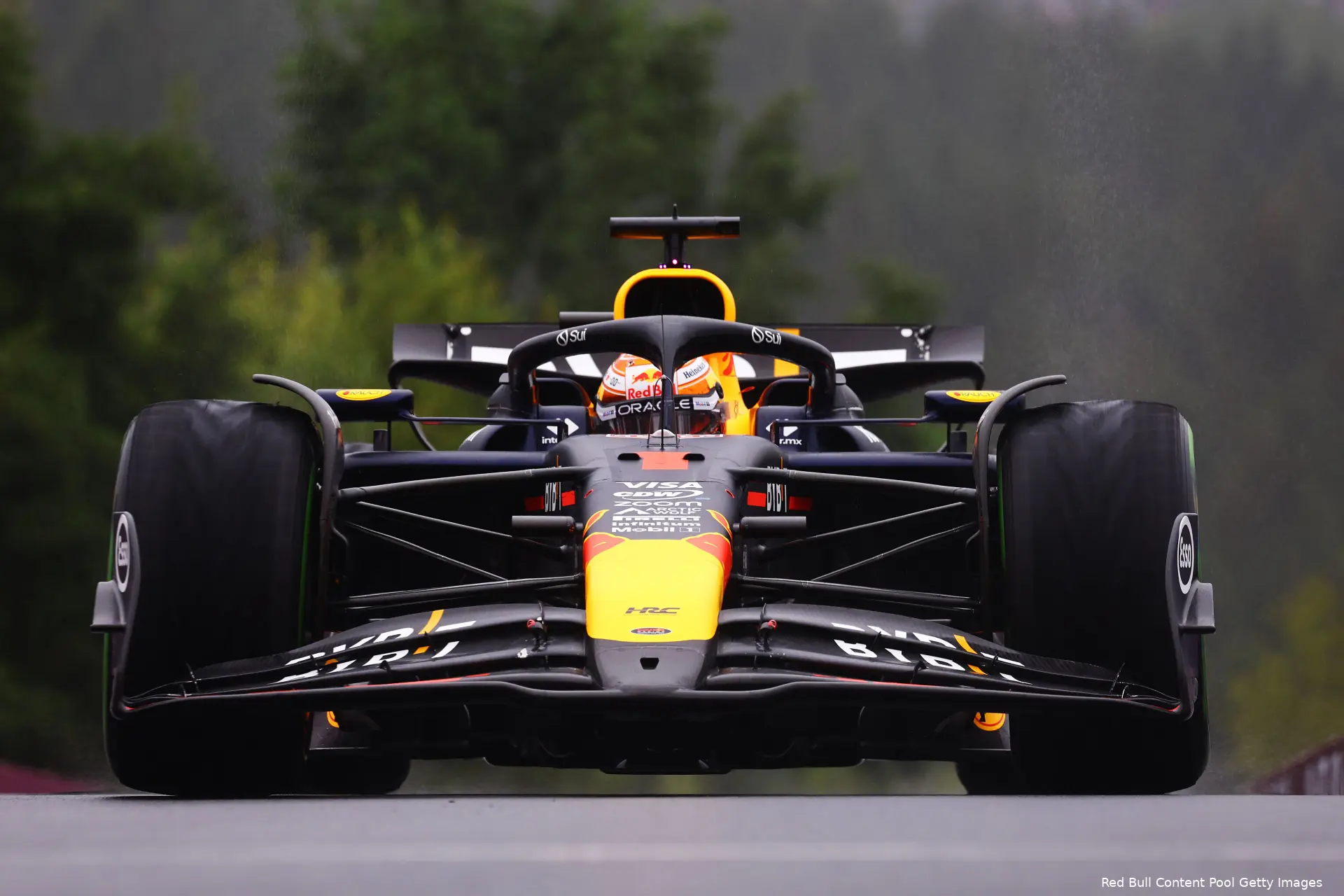 max verstappen red bull racing rb20 regen spa belgie 121