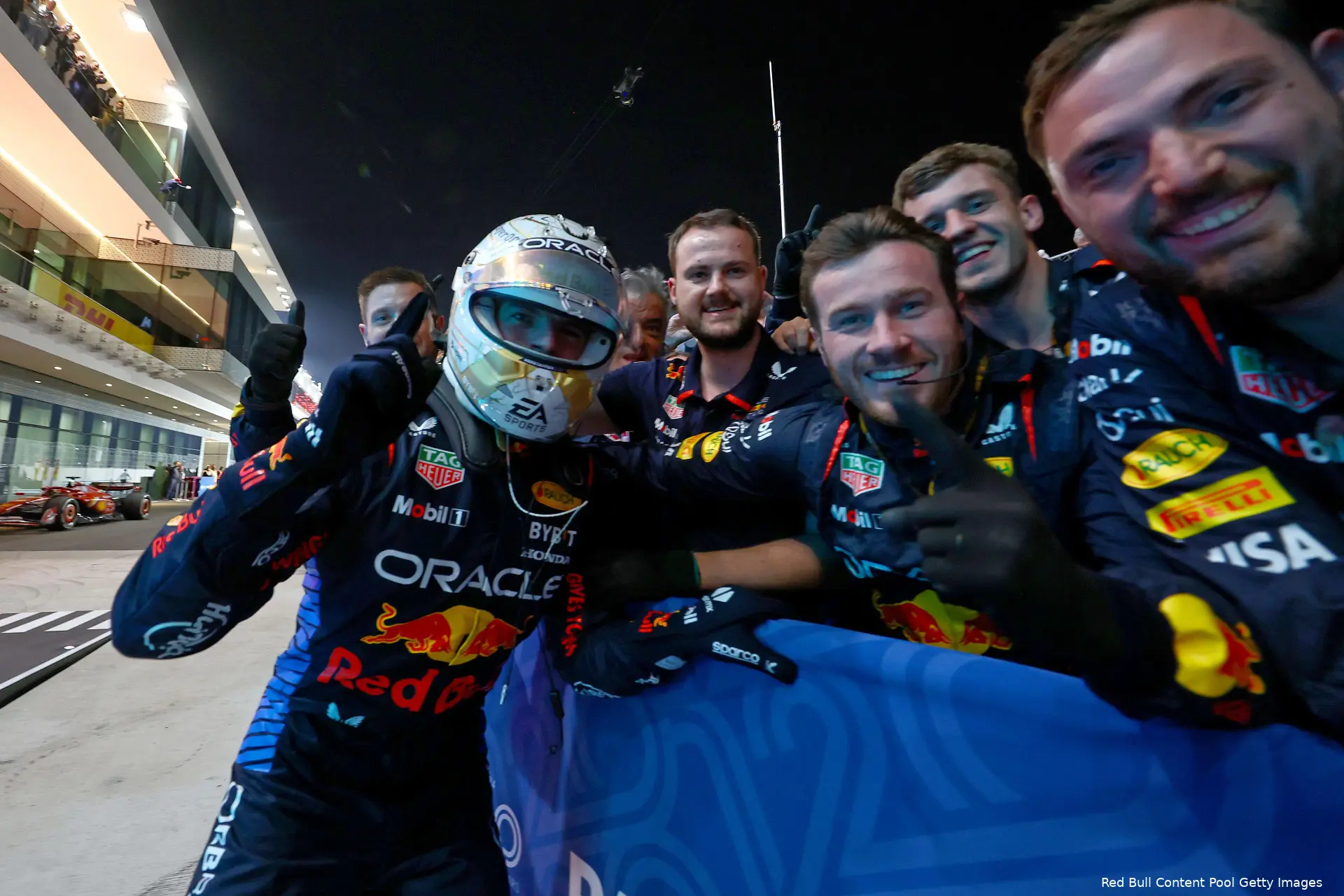 max verstappen red bull racing qatar win zege podium 1 juich 1 monteurs