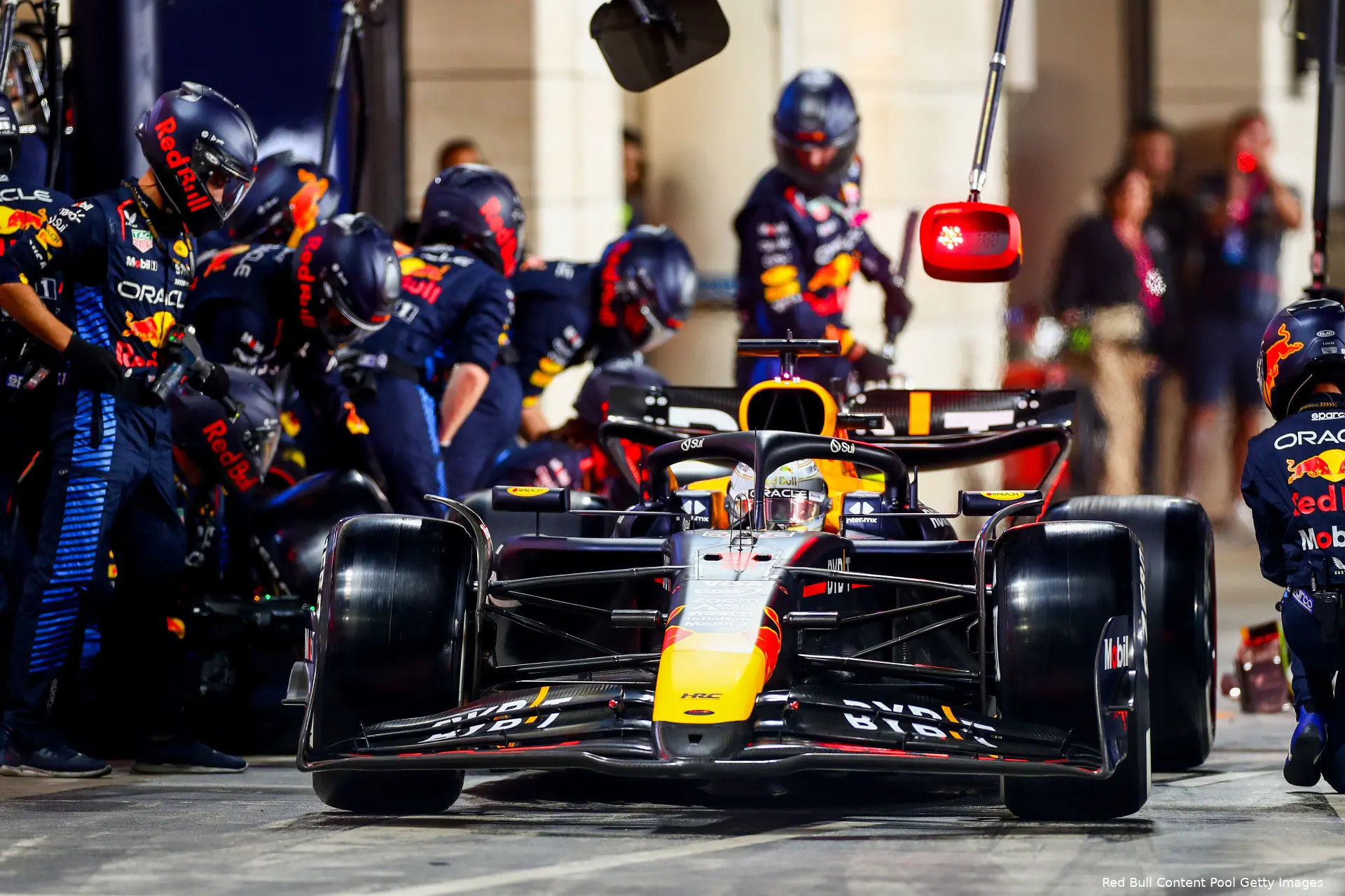 max verstappen red bull racing rb20 qatar 1 pitstop 124