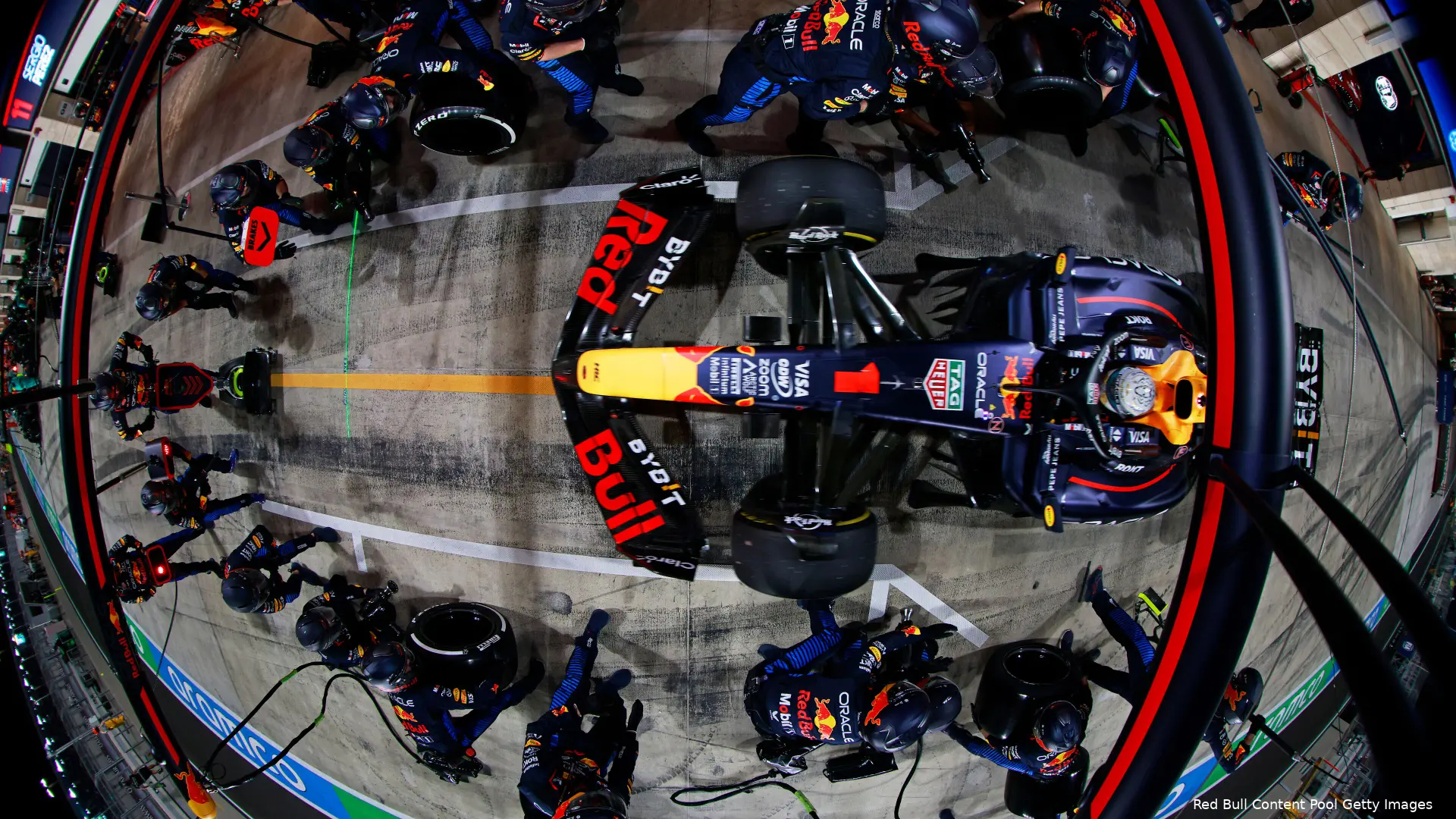 max verstappen red bull racing rb20 qatar pitstop 1