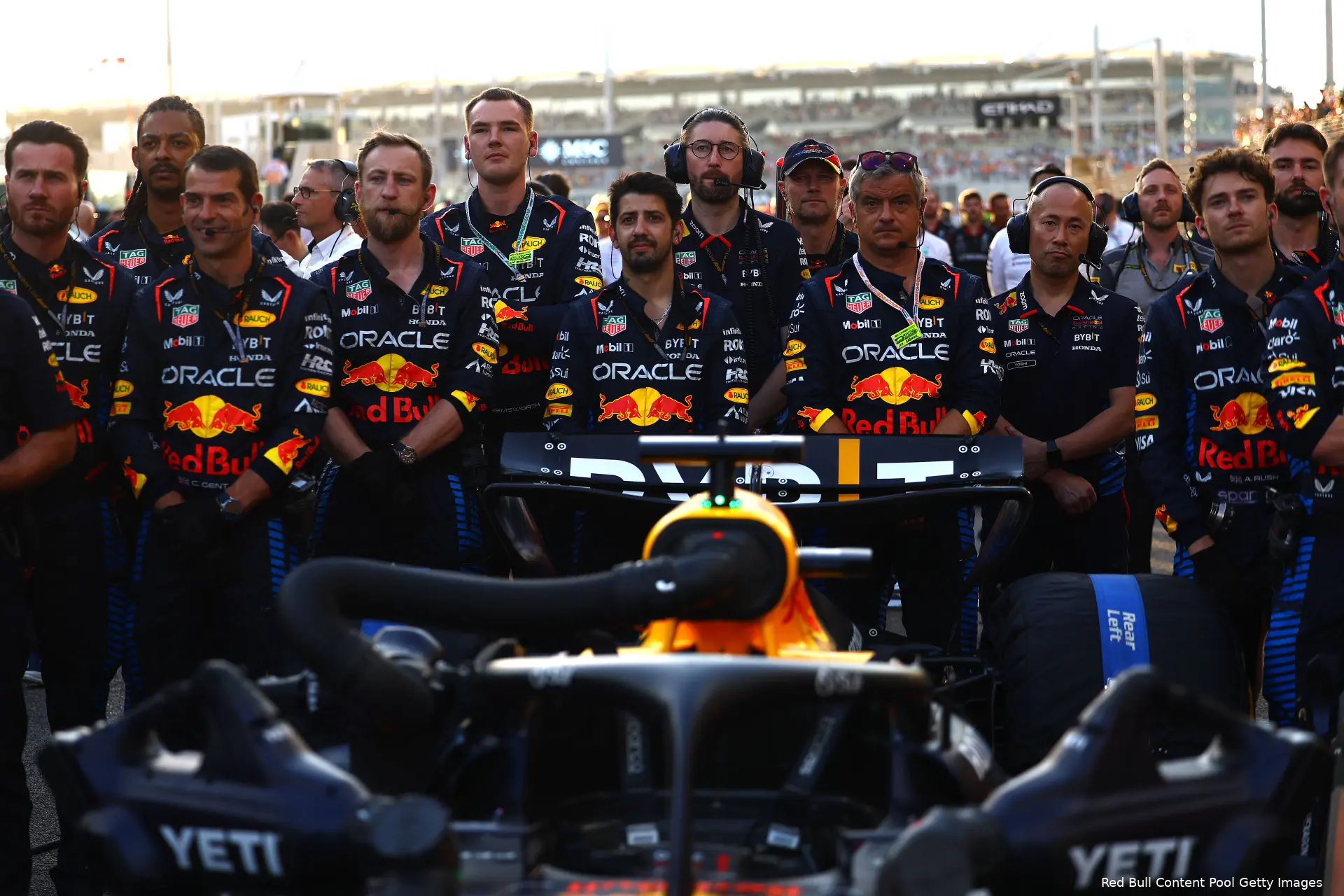 monteurs red bull racing abu dhabi 2024 9128313