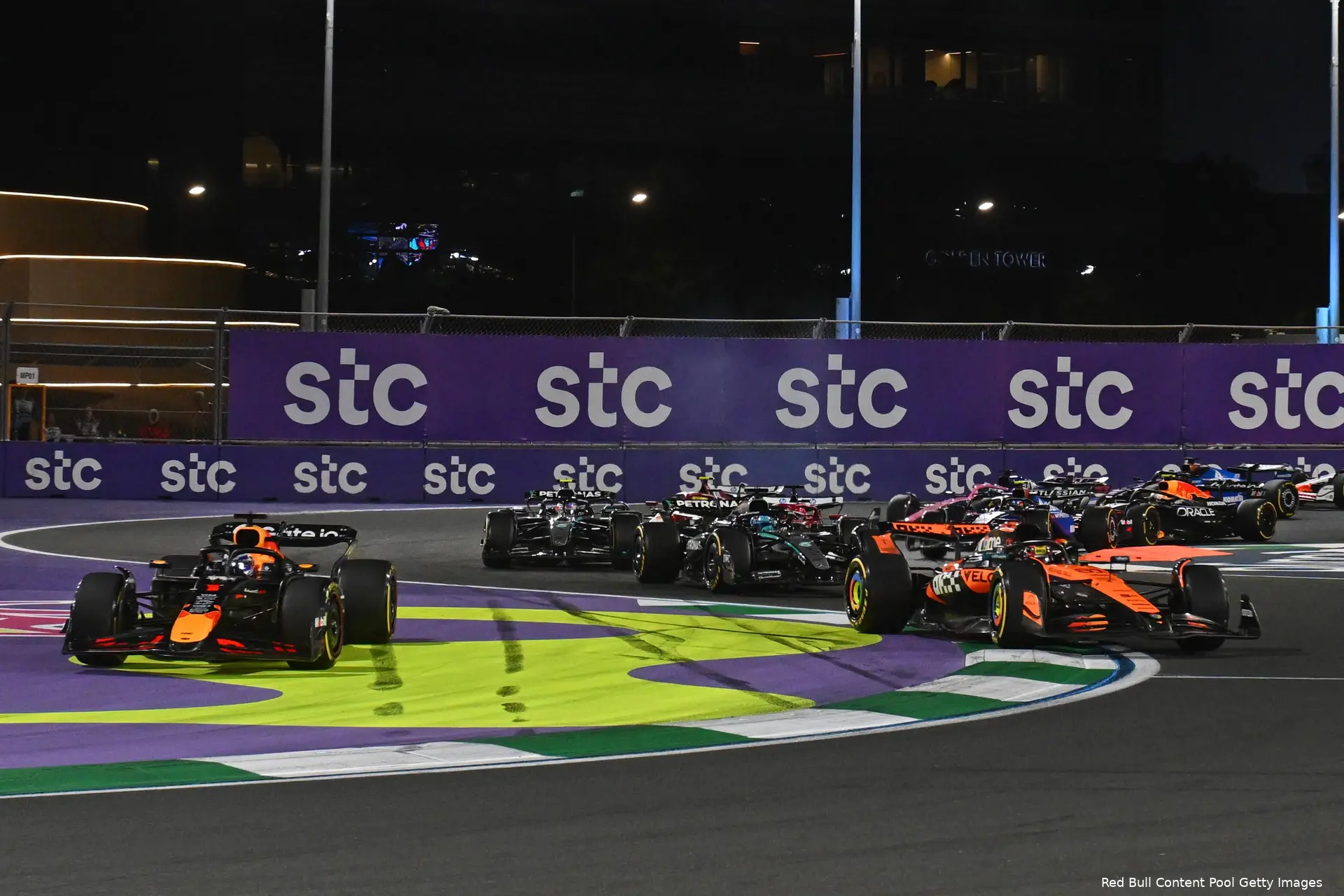 red bull racing max verstappen mclaren oscar piastri gp saoedi arabie 2025 zondag