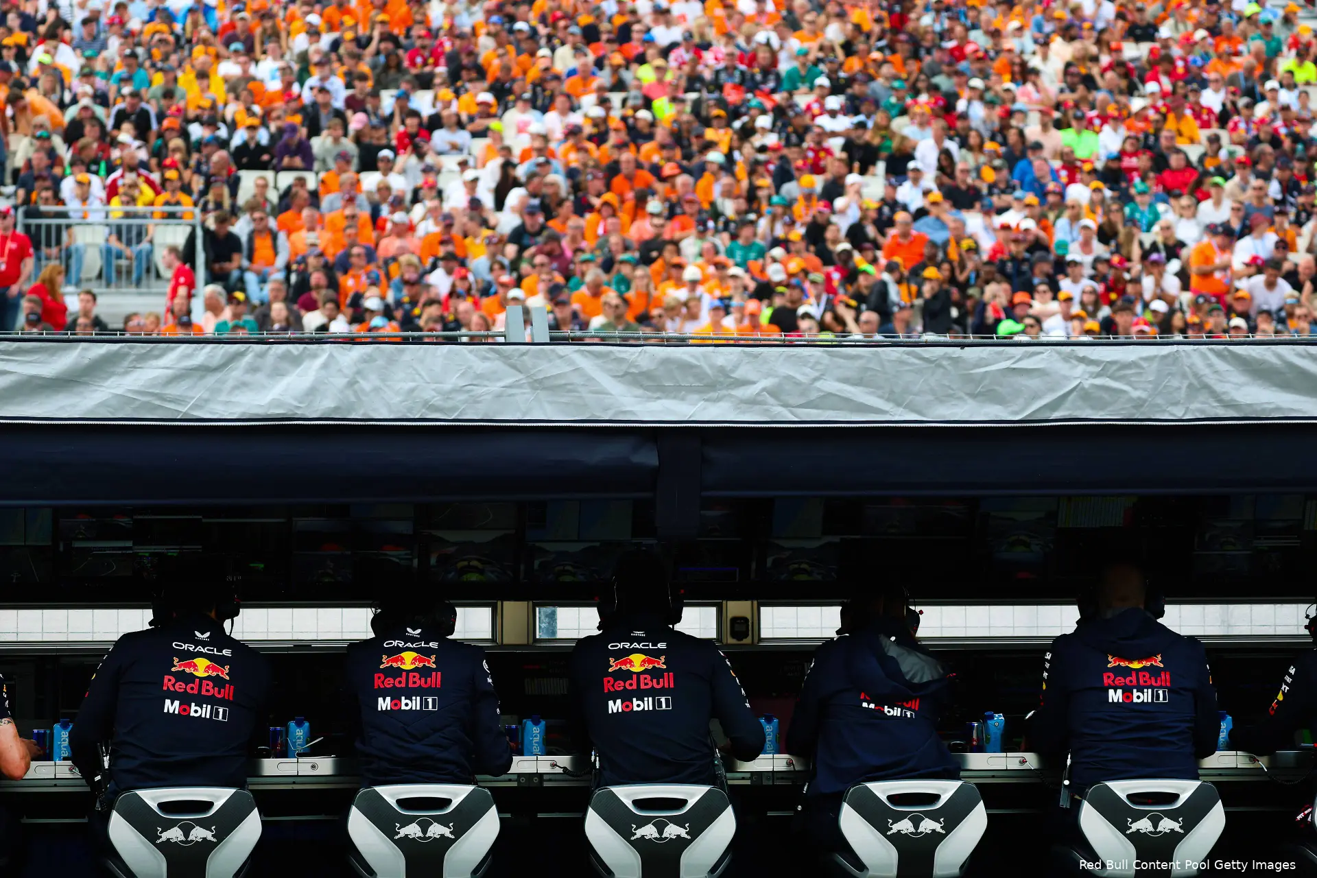 red-bull-racing-pitmuur-gp-nederland-2025-zondag