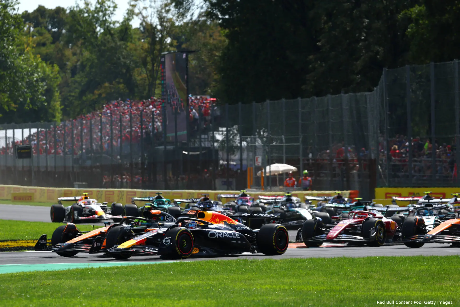 max-verstappen-red-bull-racing-ferrari-charles-leclerc-mclaren-oscar-piastri-lando-norris-gp-italie-2025-zondag-4