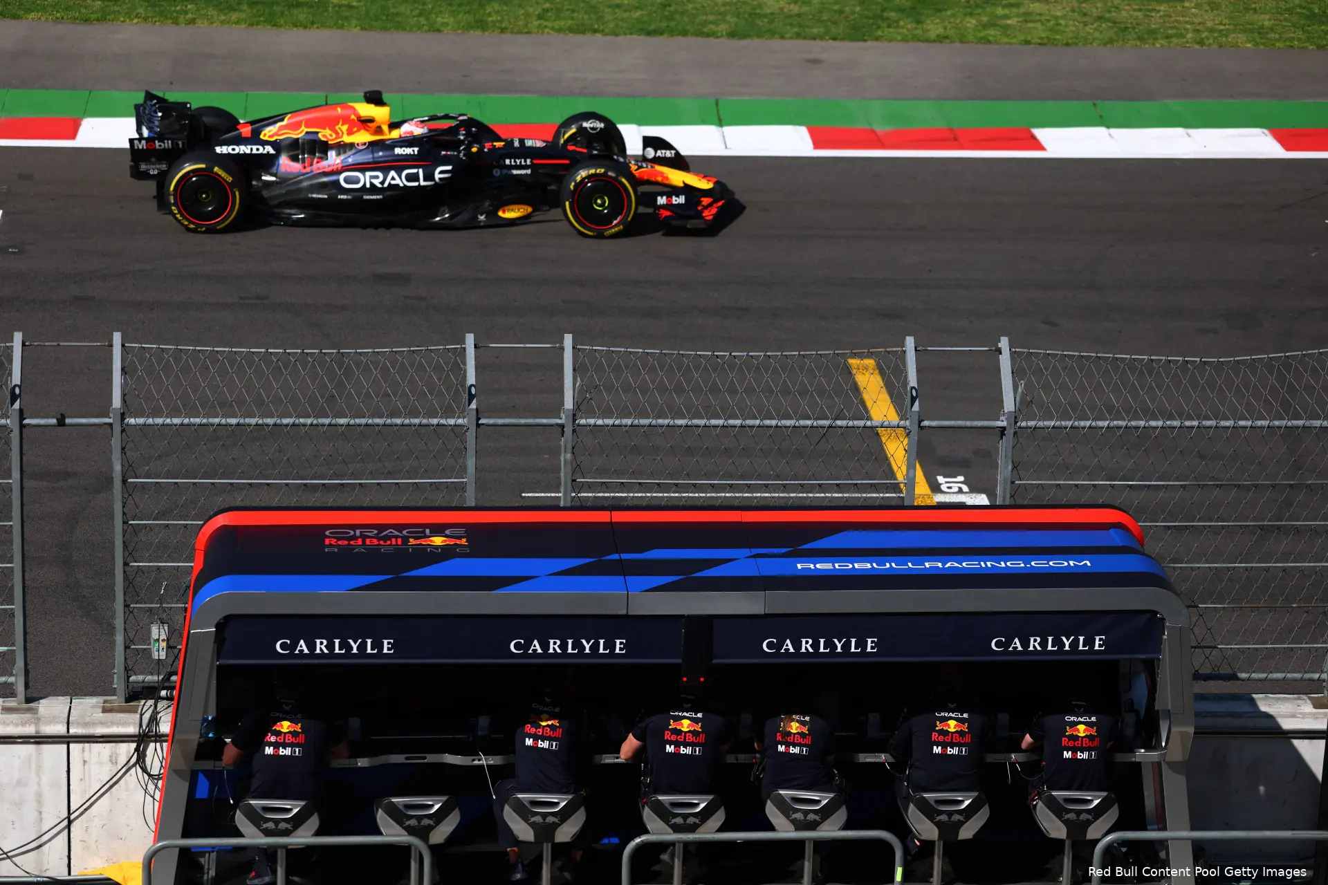 max-verstappen-red-bull-racing-mexico-zondag-2025