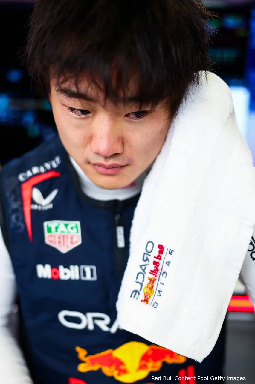 yuki-tsunoda-red-bull-racing-gp-mexico-2025-vrijdag-2