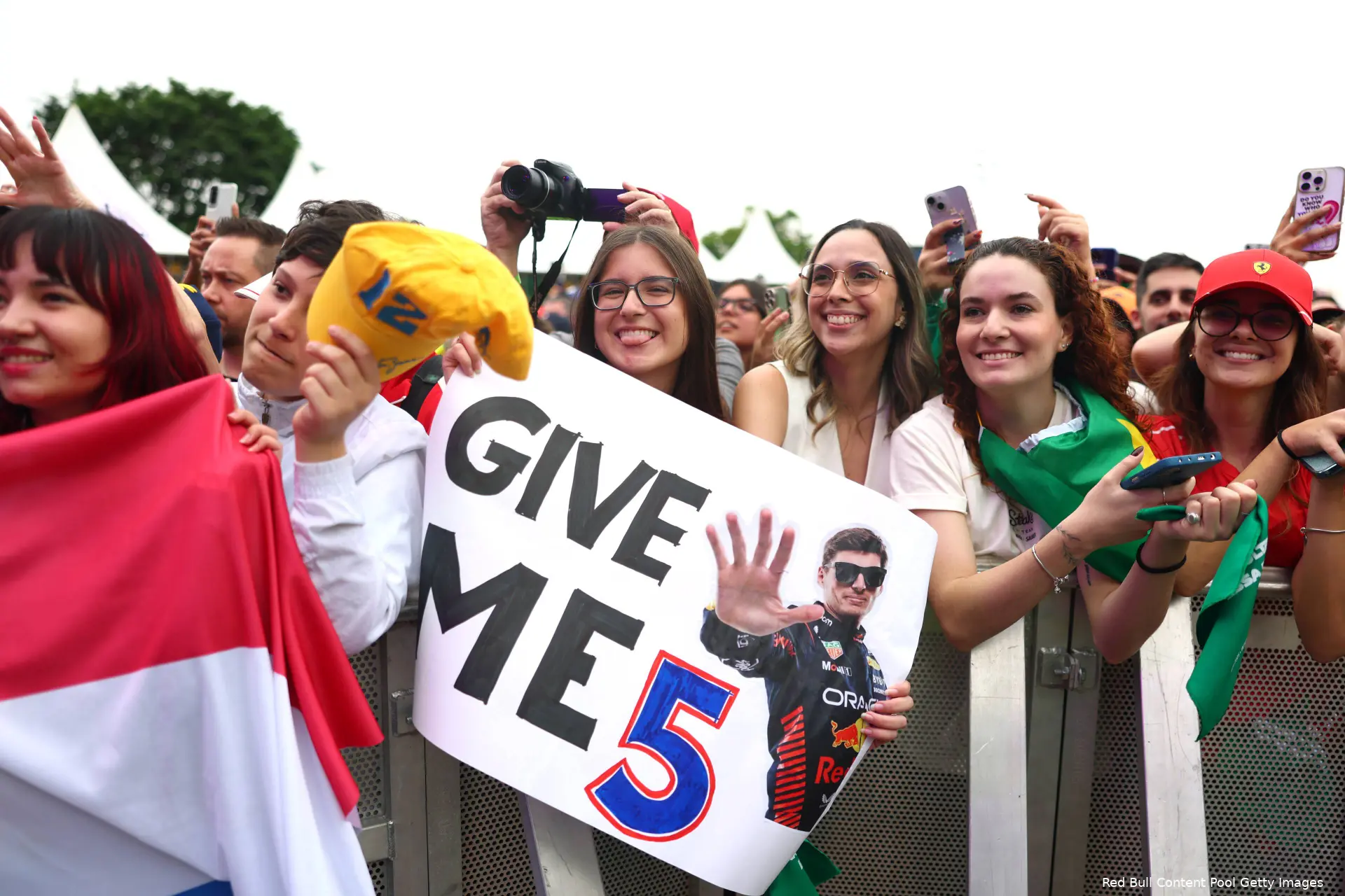 max-verstappen-yuki-tsunoda-2025-brazilië-fans