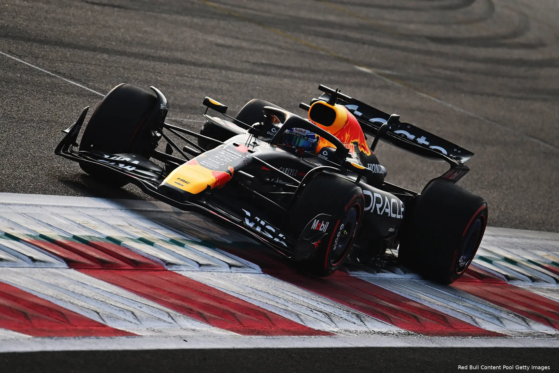 max-verstappen-red-bull-racing-gp-abu-dhabi-2025