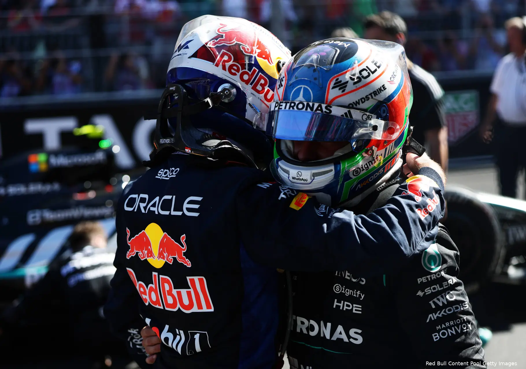 kimi-antonelli-mercedes-max-verstappen-red-bull-racing-gp-spanje-2026-zondag