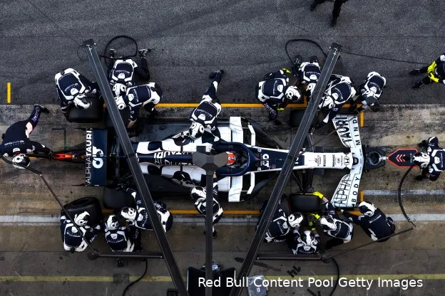 Alphatauri AT01 Pitstop