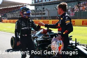 max verstappen lewis hamilton silverstone 60f33219ae41c