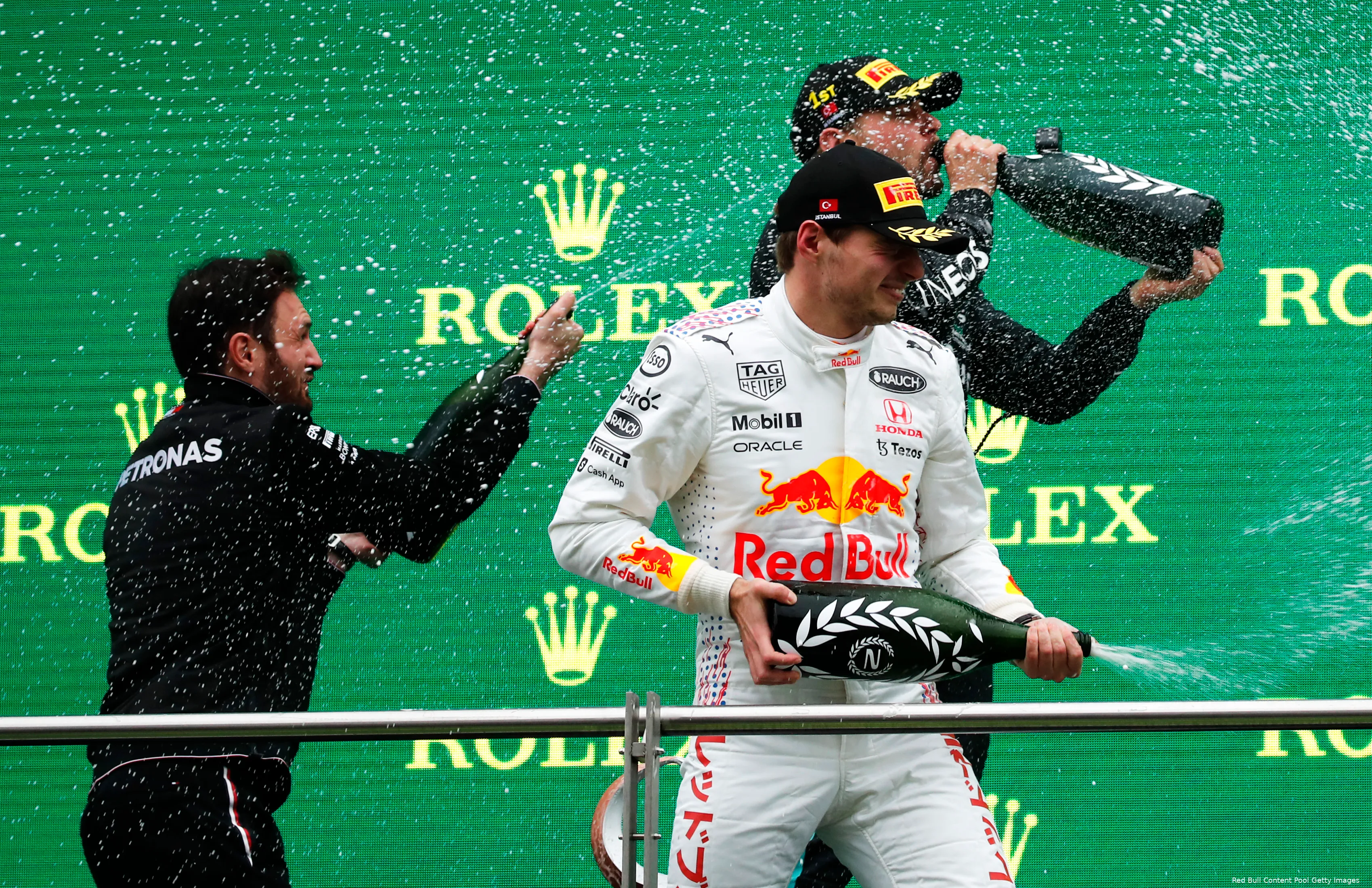 Max Verstappen turkije champagne