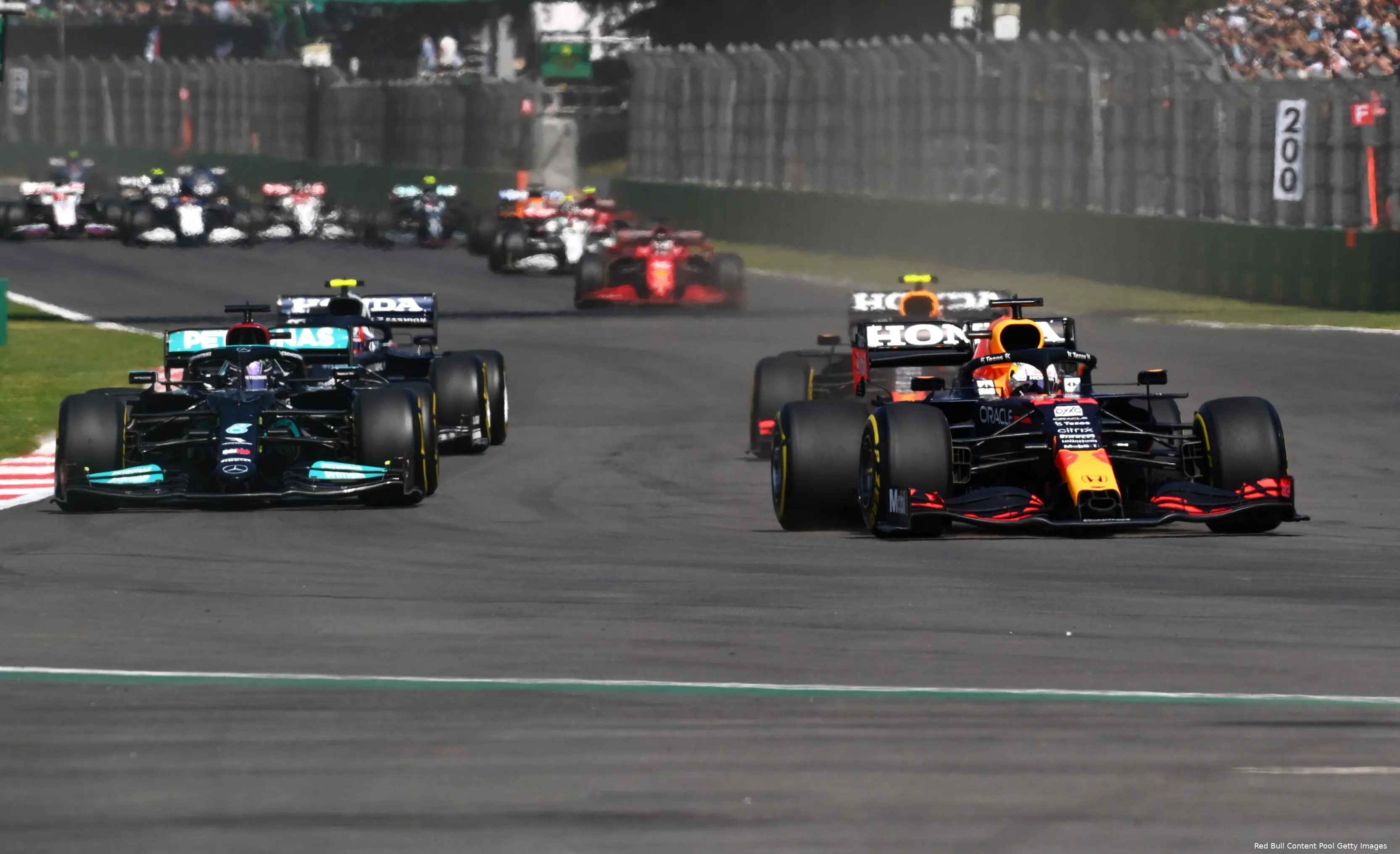 verstappen hamilton bottas mexico bocht 1 max