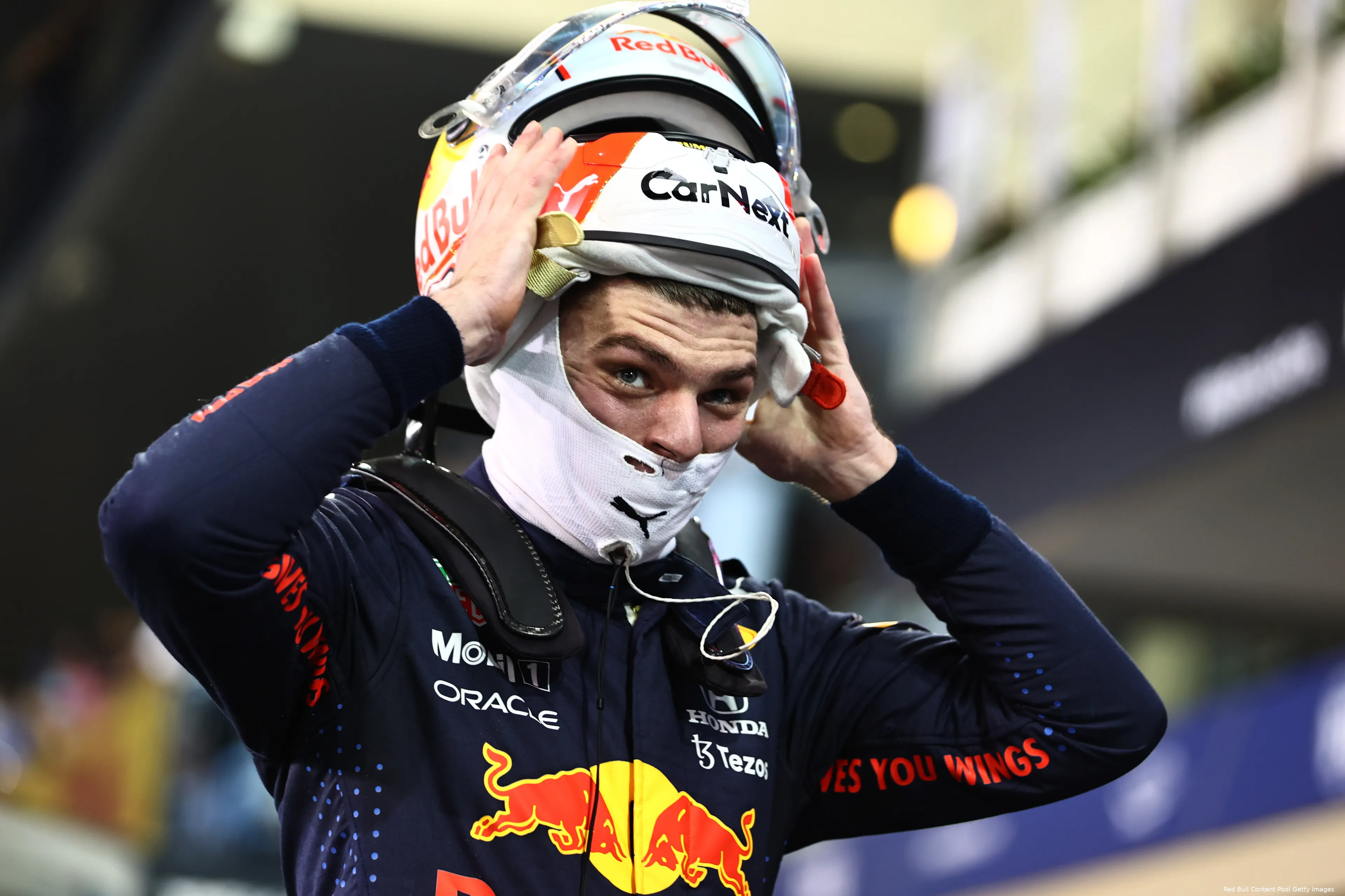 Verstappen helm kwalificatie Abu Dhabi 2021