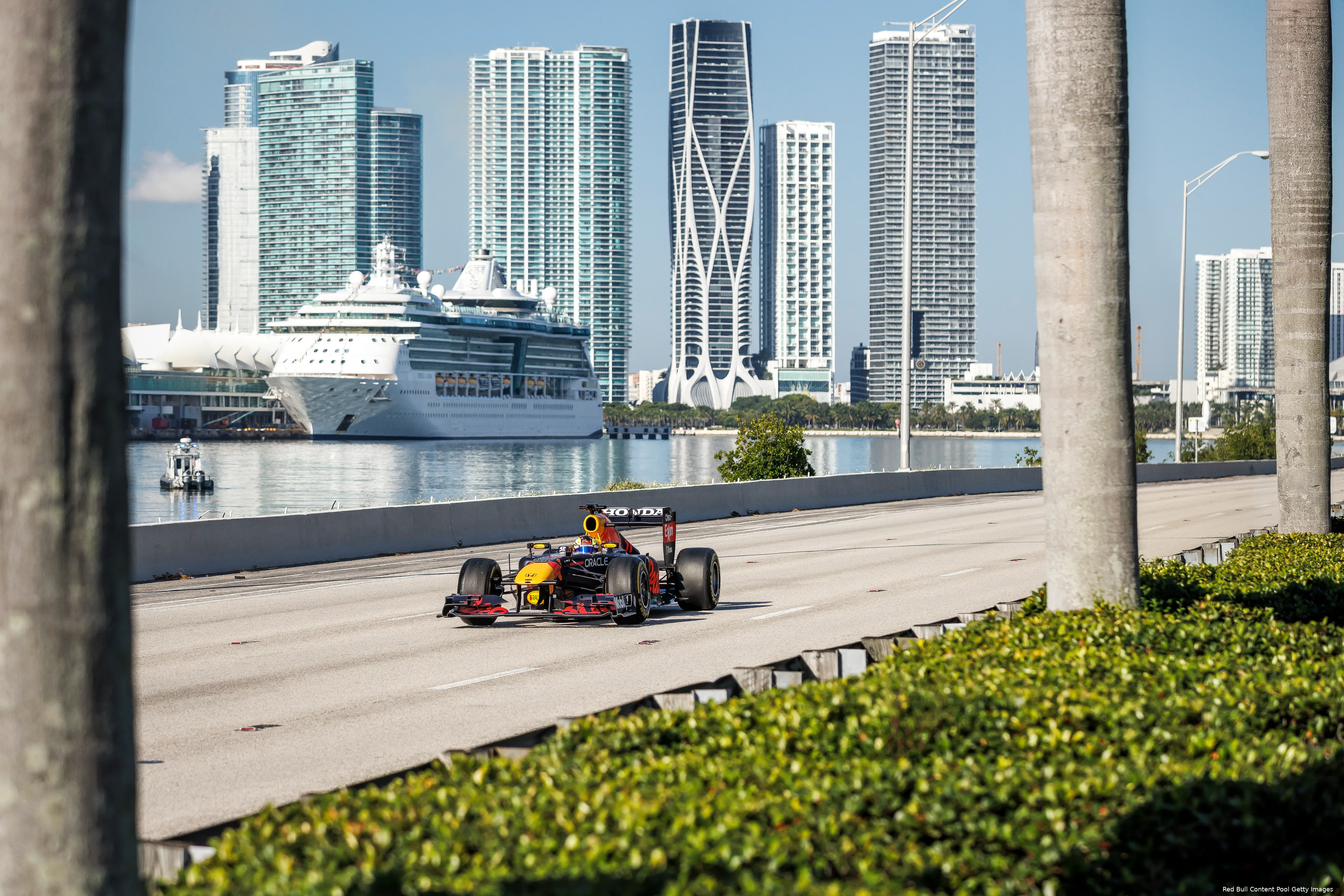Perez Miami skyline