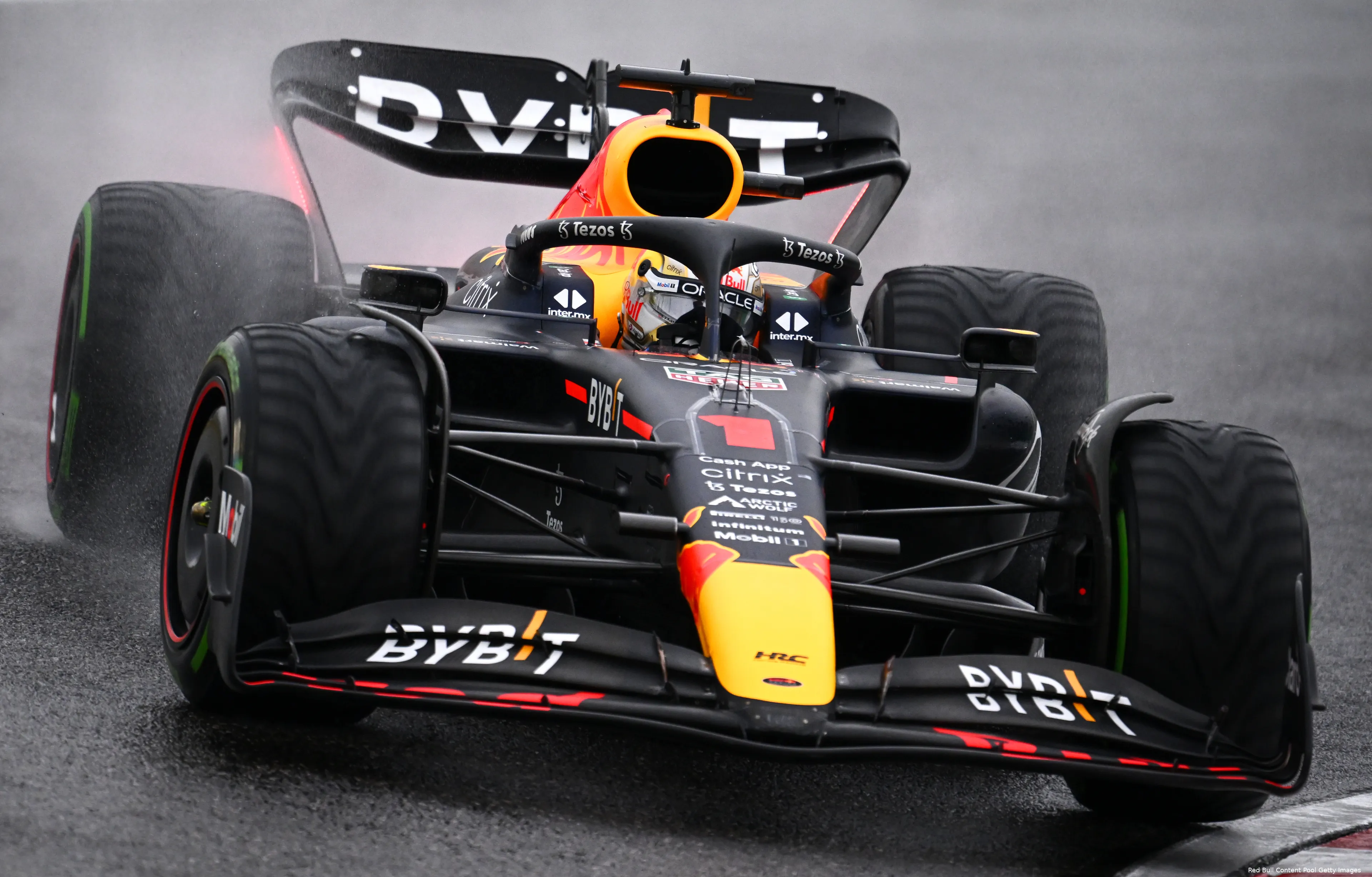 Max Verstappen RB18 Red Bull Racing F1 GP Japan 2022