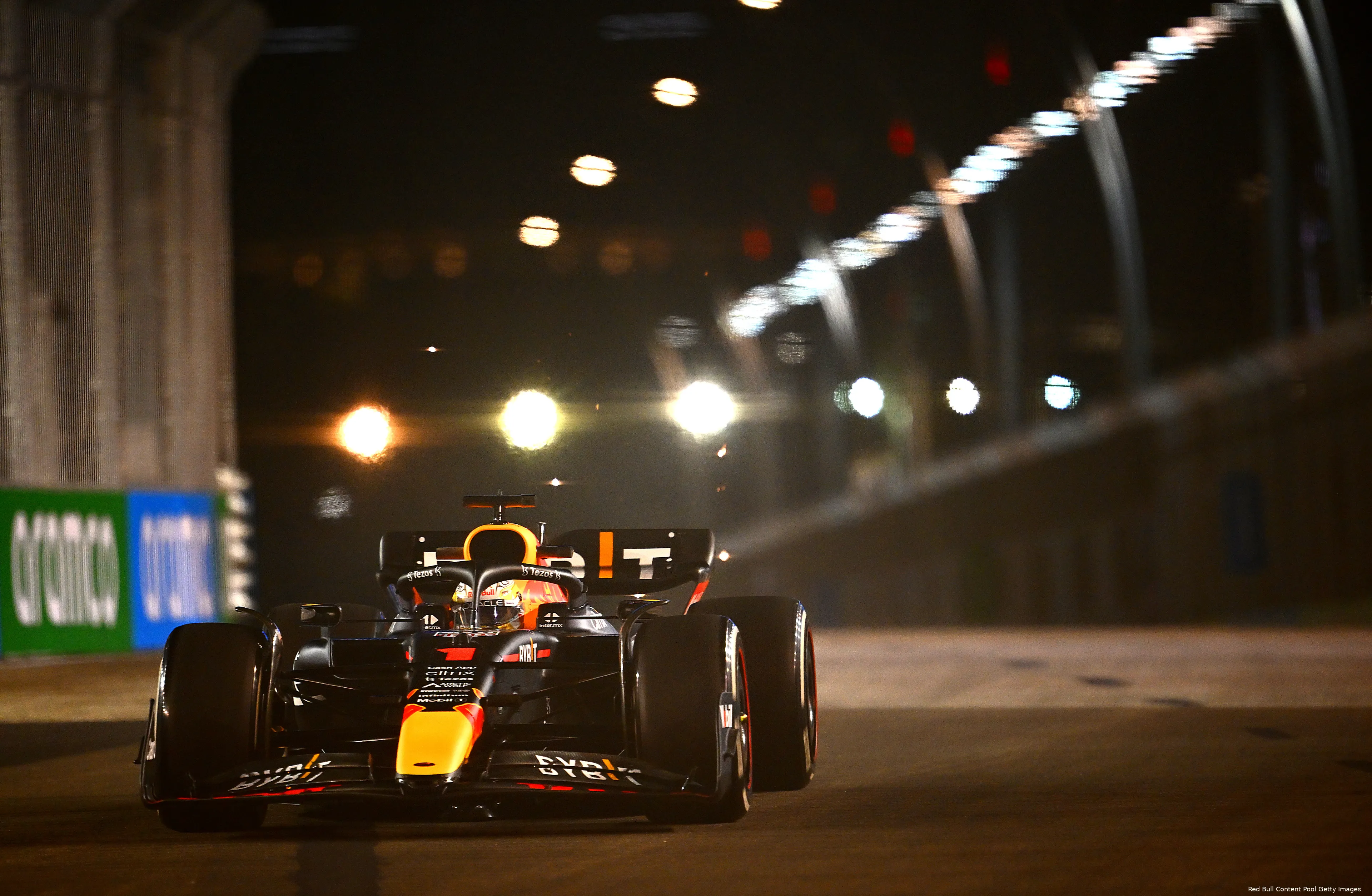 Max Verstappen RB18 Red Bull Racing F1 GP Singapore 2022