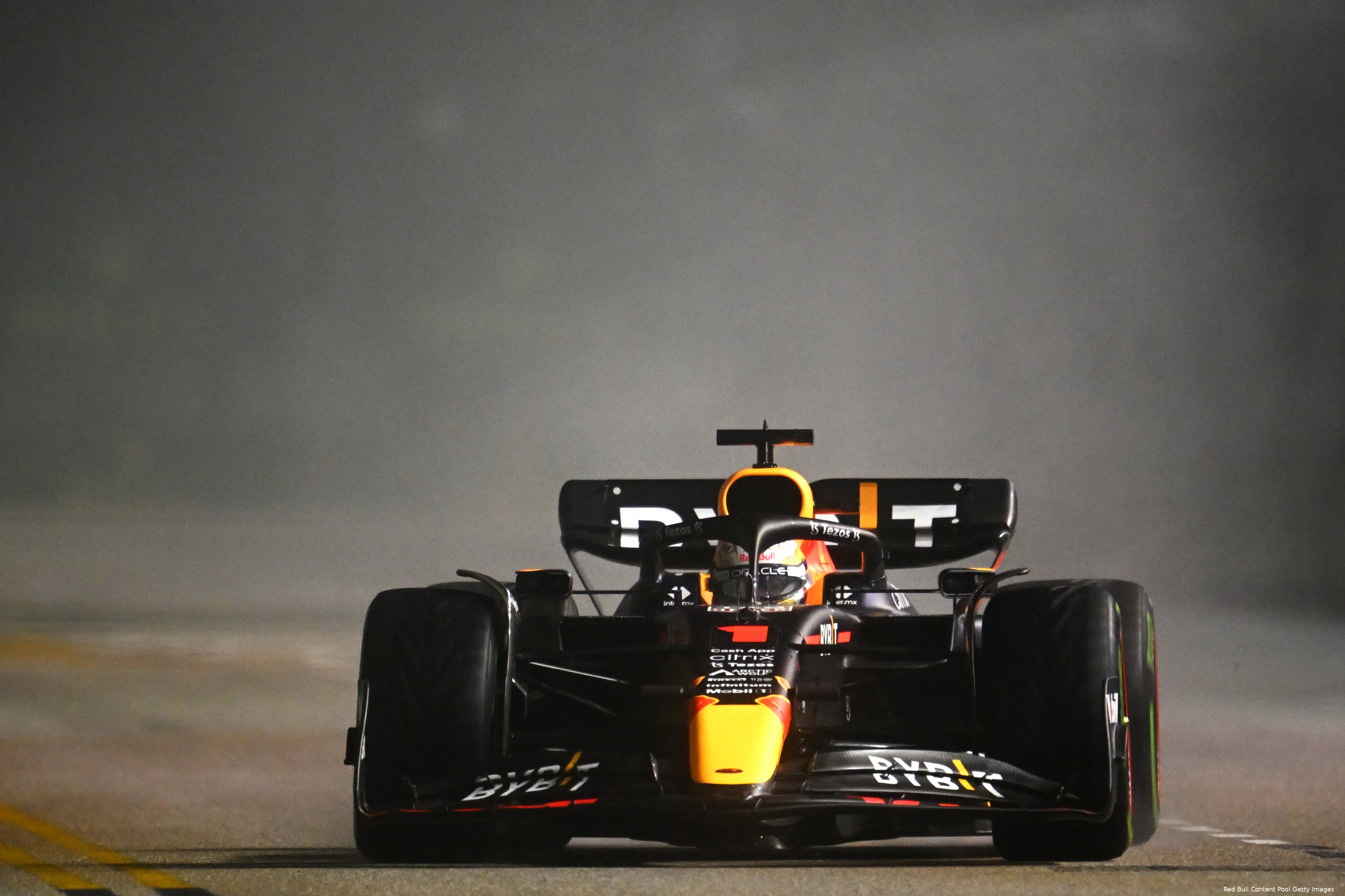 Max Verstappen RB18 Red Bull Racing F1 GP Singapore 2022