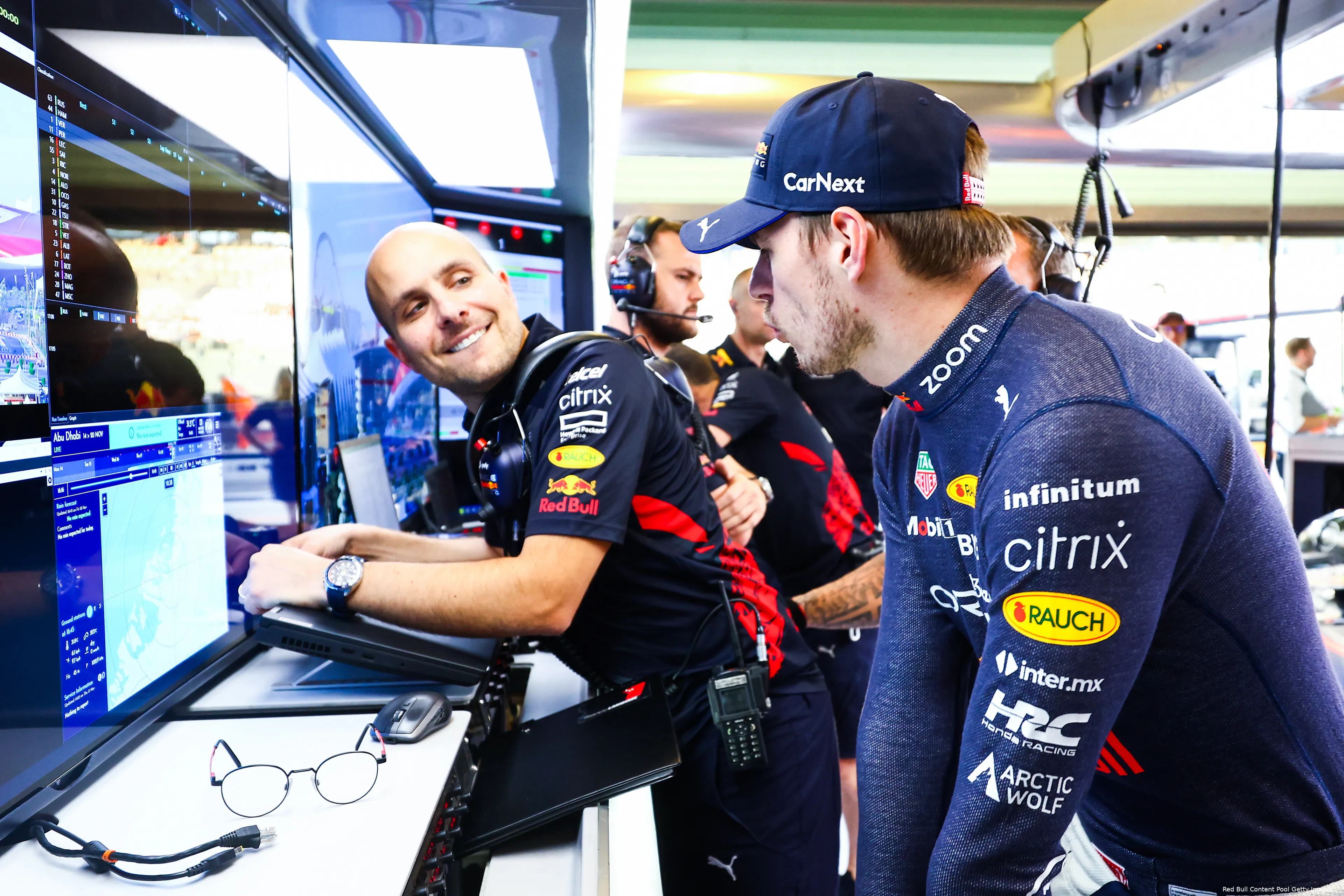 max verstappen gianpiero lambiase red bull racing f1 gp abu dhabi 2022