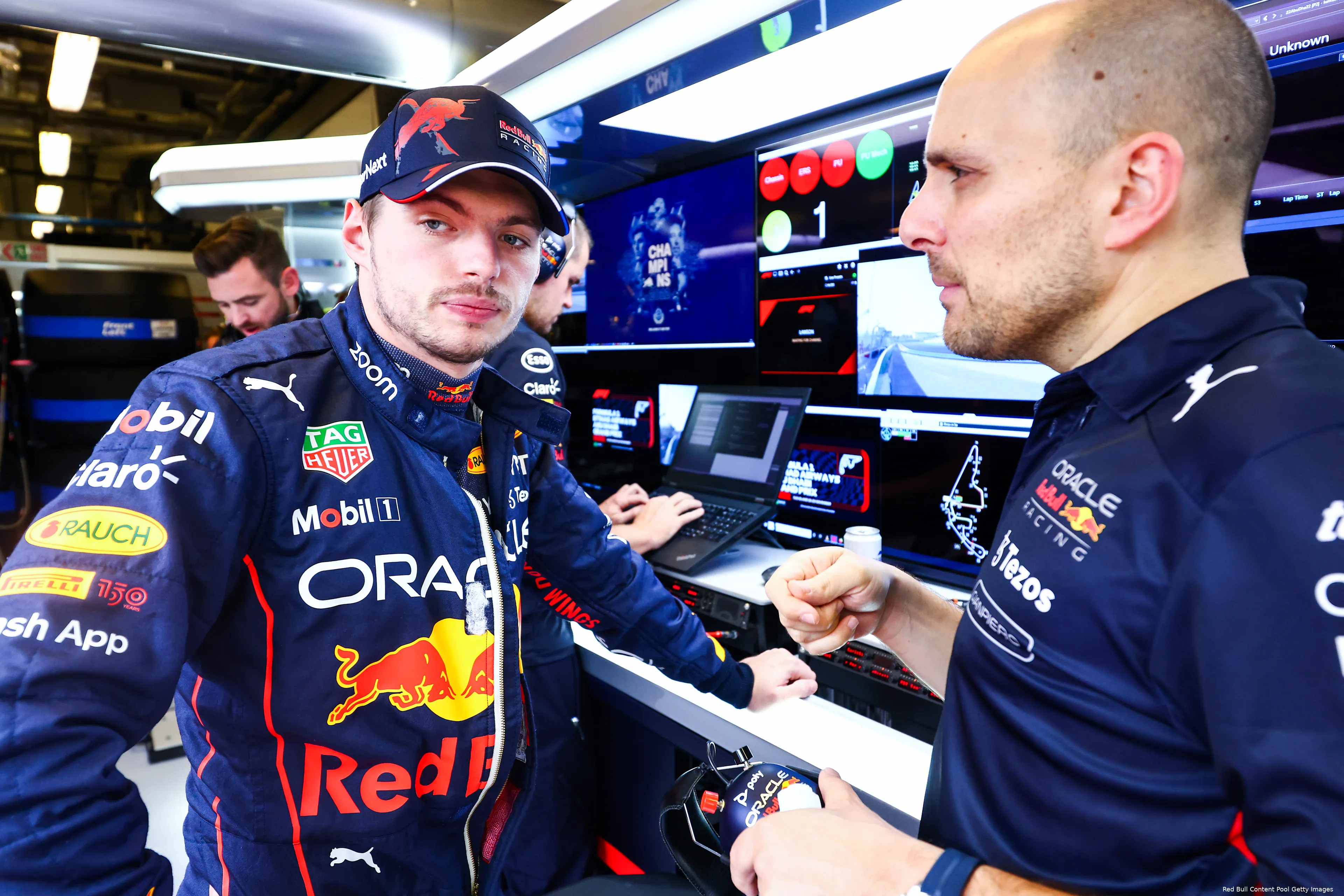 max verstappen gianpiero lambiase red bull racing f1 gp abu dhabi 2022