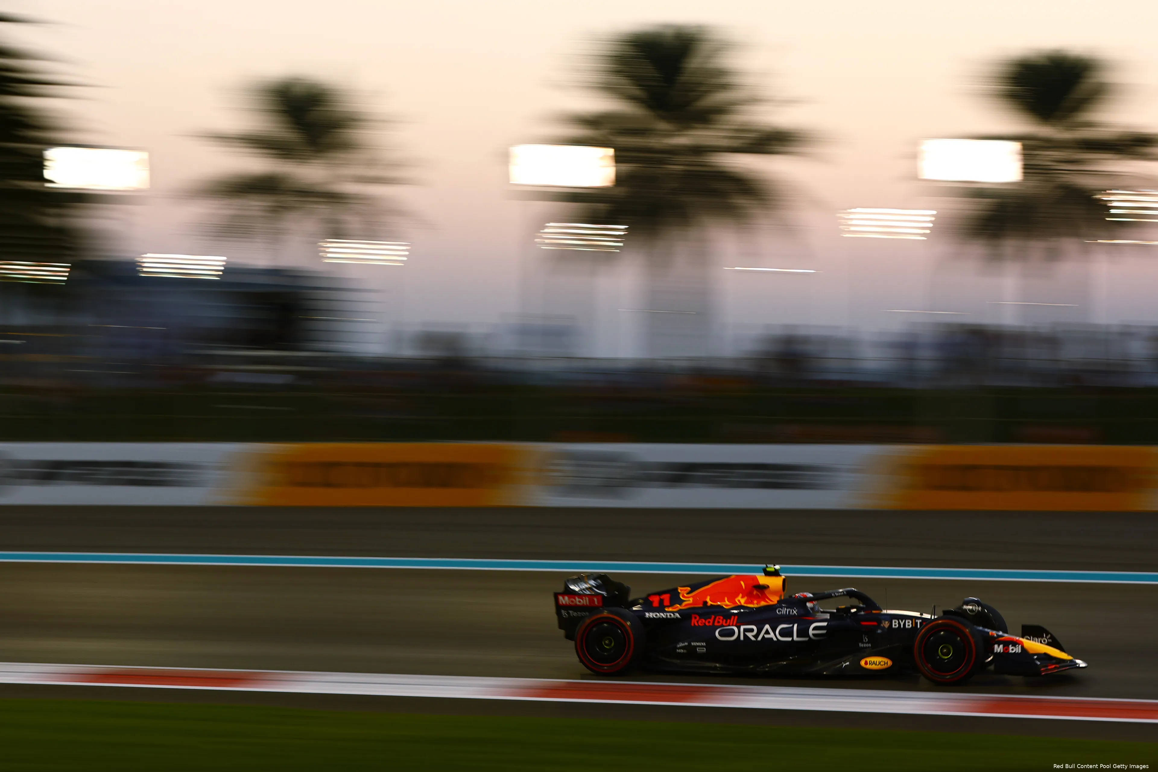 Sergio Pérez RB18 Red Bull Racing F1 GP Abu Dhabi 2022