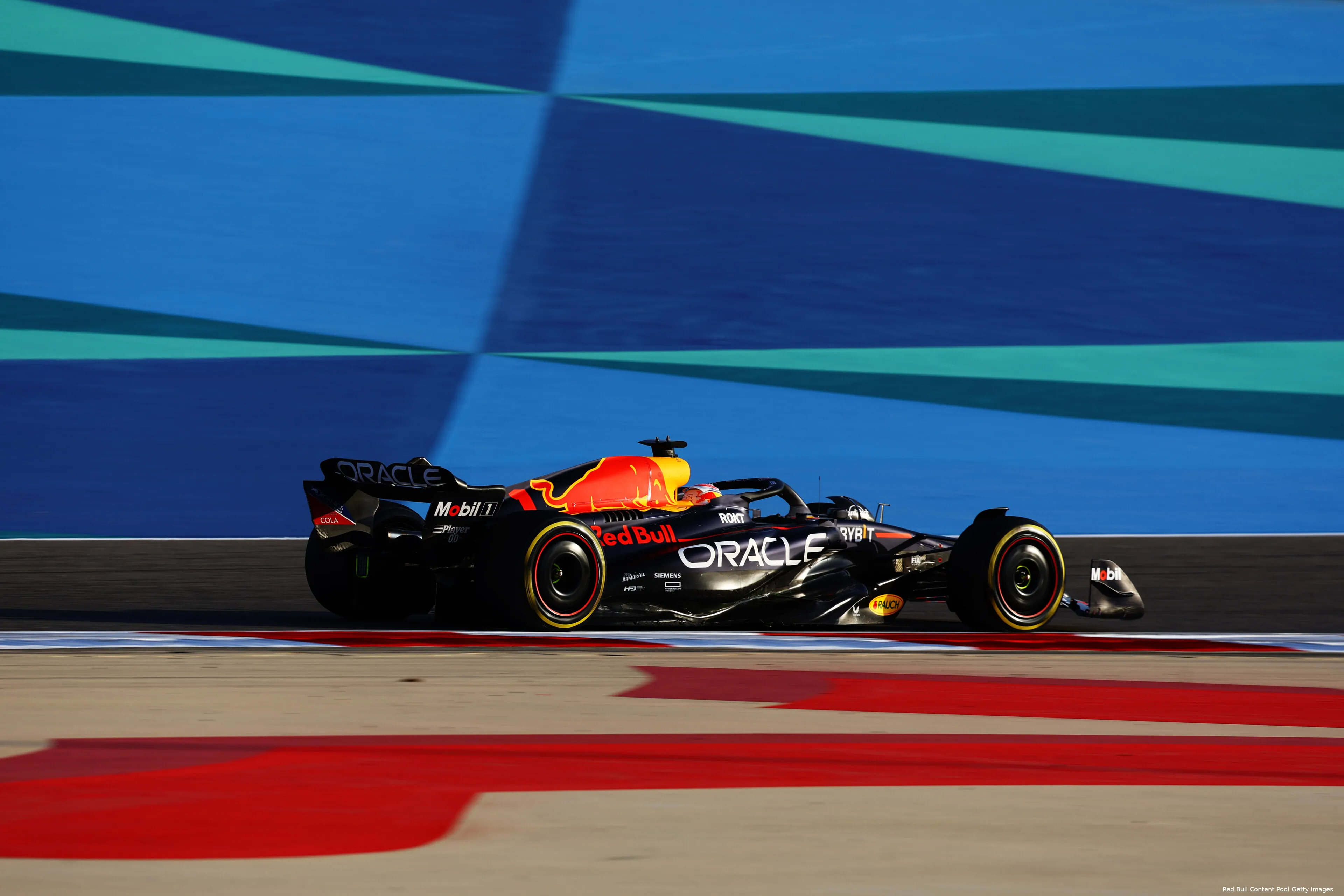 red bull racing verstappen bahrein test