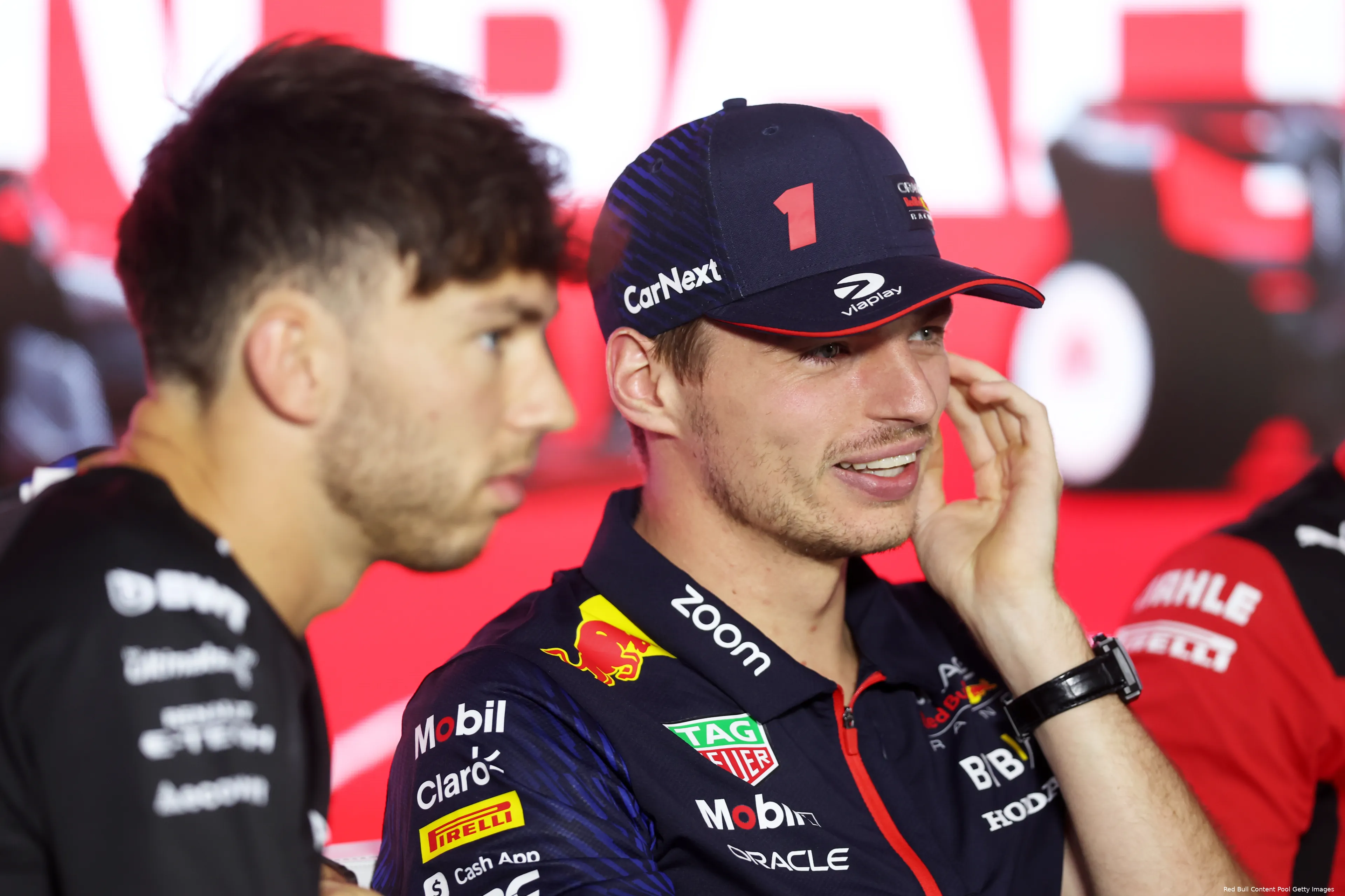 pierre gasly max verstappen alpine red bull racing f1 gp bahrein 2023