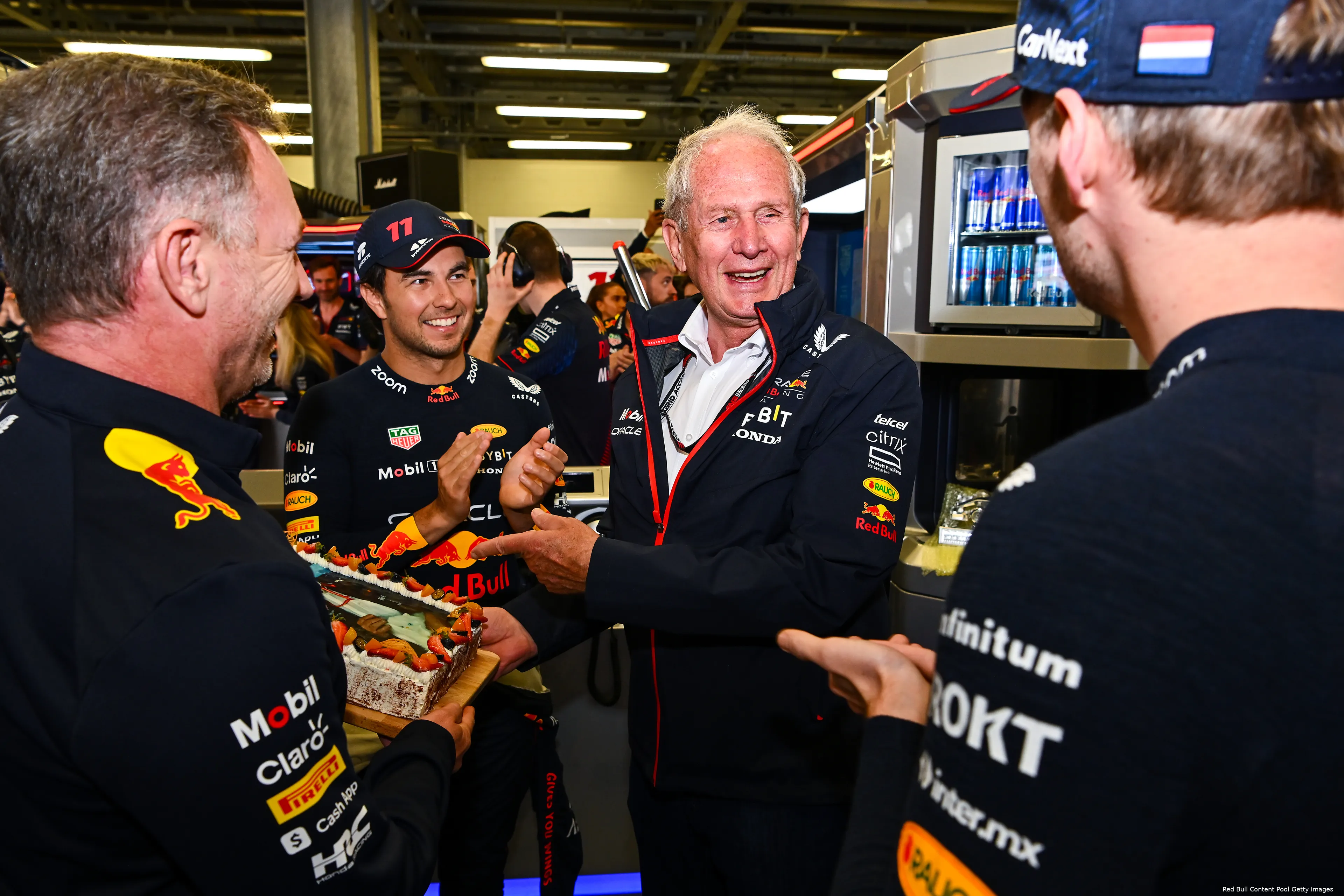 christian horner sergio perez helmut marko max verstappen red bull racing f1 gp azerbeidzjan 2023