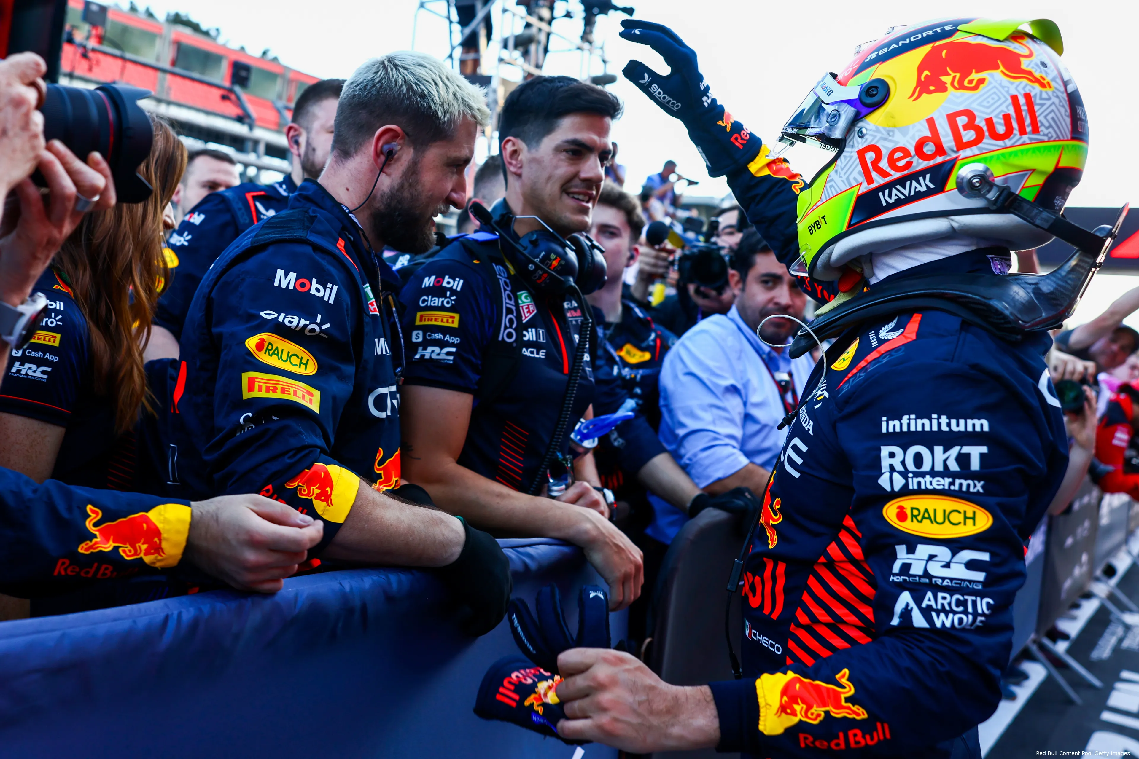 sergio perez red bull racing f1 gp azerbeidzjan 2023