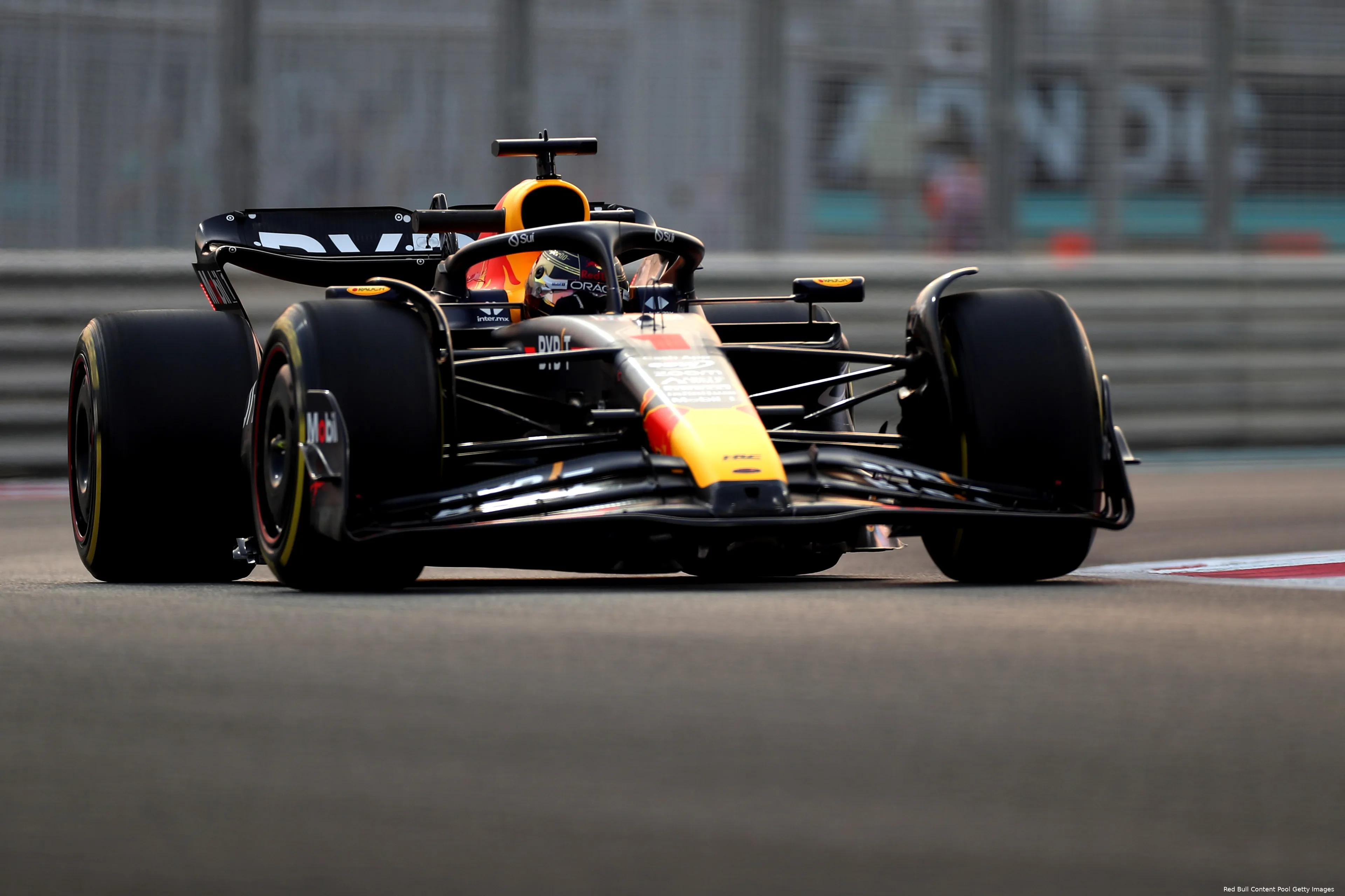 max verstappen red bull racing abu dhabi vt2 rb19 1