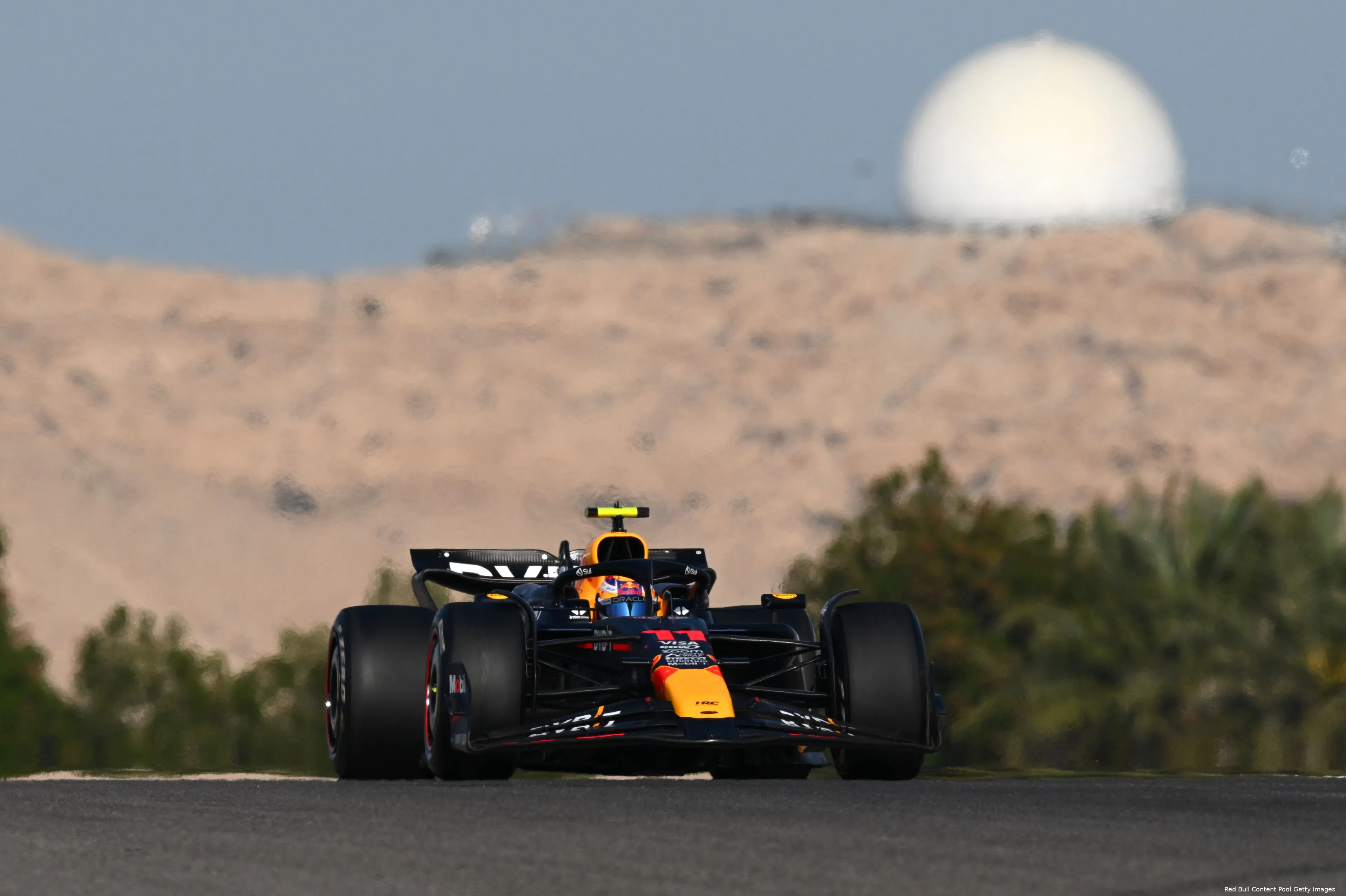 rb20 red bull sergio perez wintertest bahrein 2024