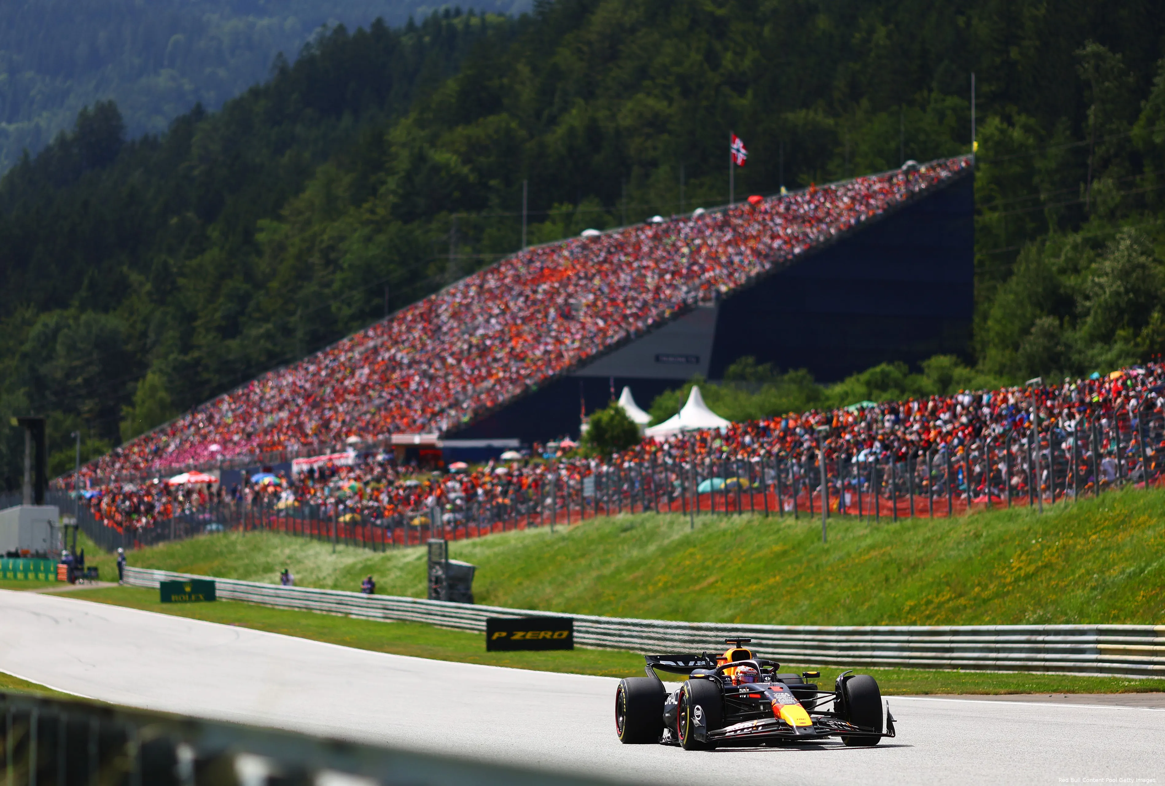 max verstappen oostenrijk red bullpracing race zondag