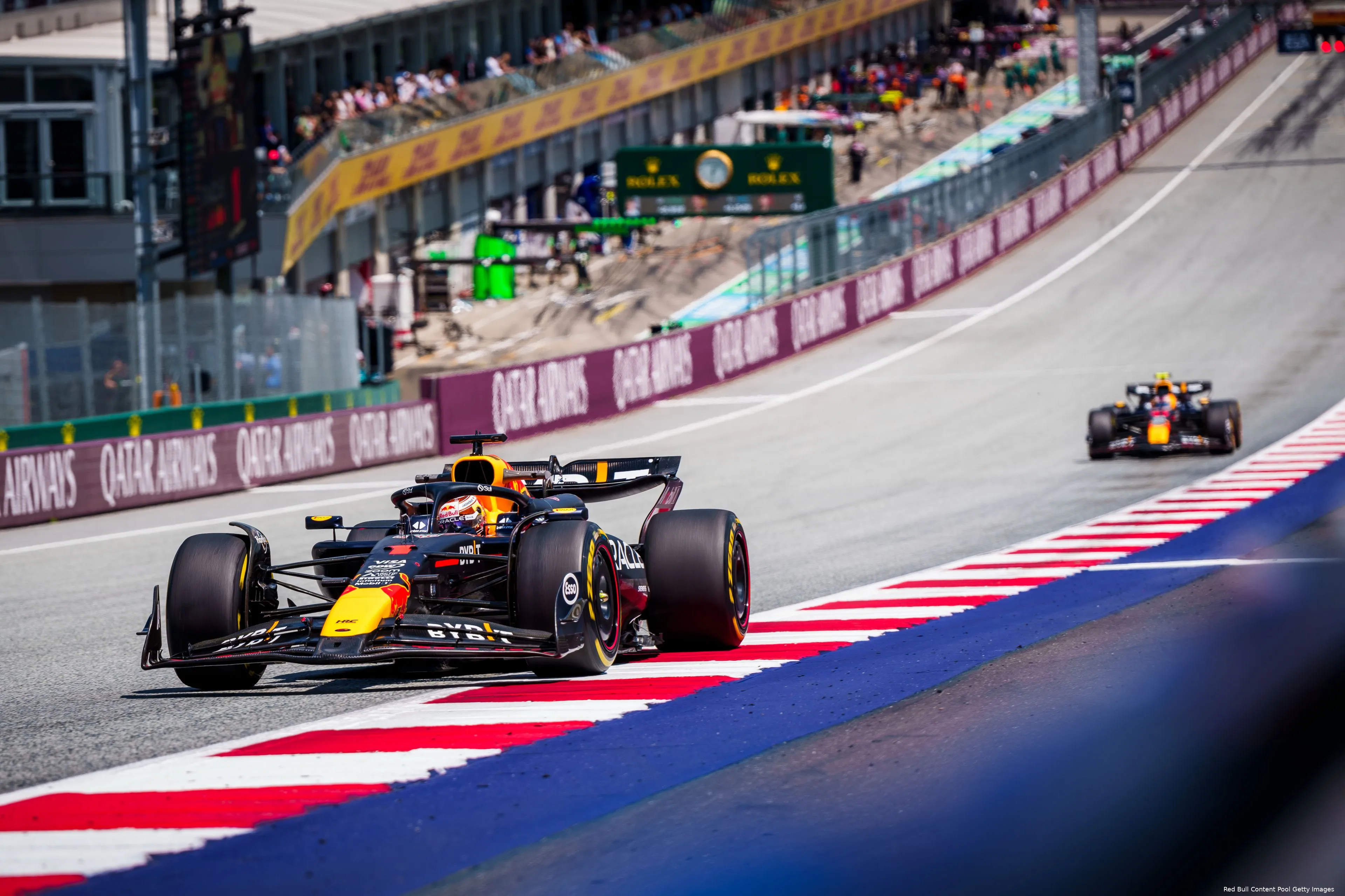sergio perez red bull racing rb20 oostenrijk 1 max verstappen