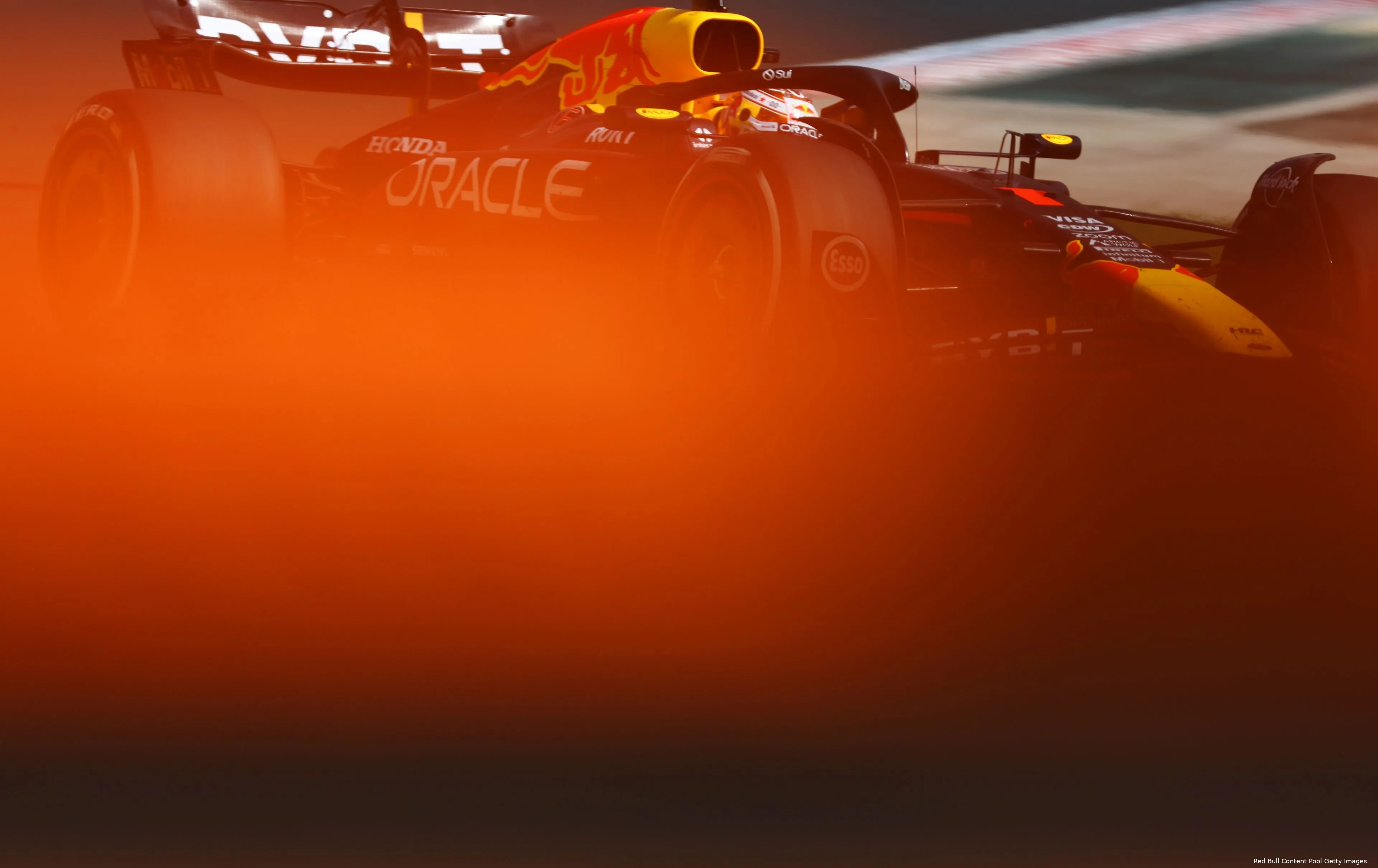 max verstappen racedag hongarije 2024 redbullracing