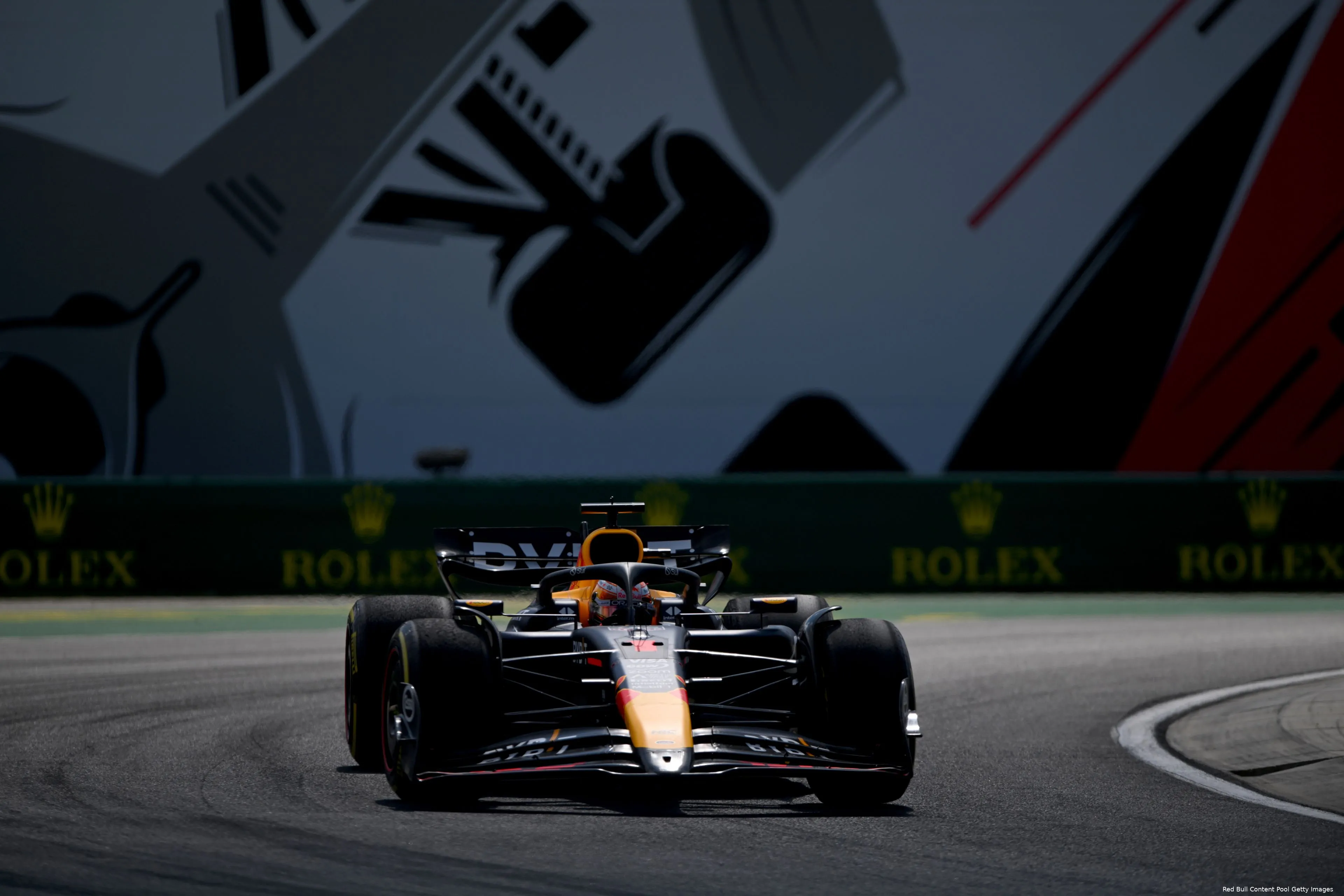 max verstappen racedag hongarije 2024 redbullracing