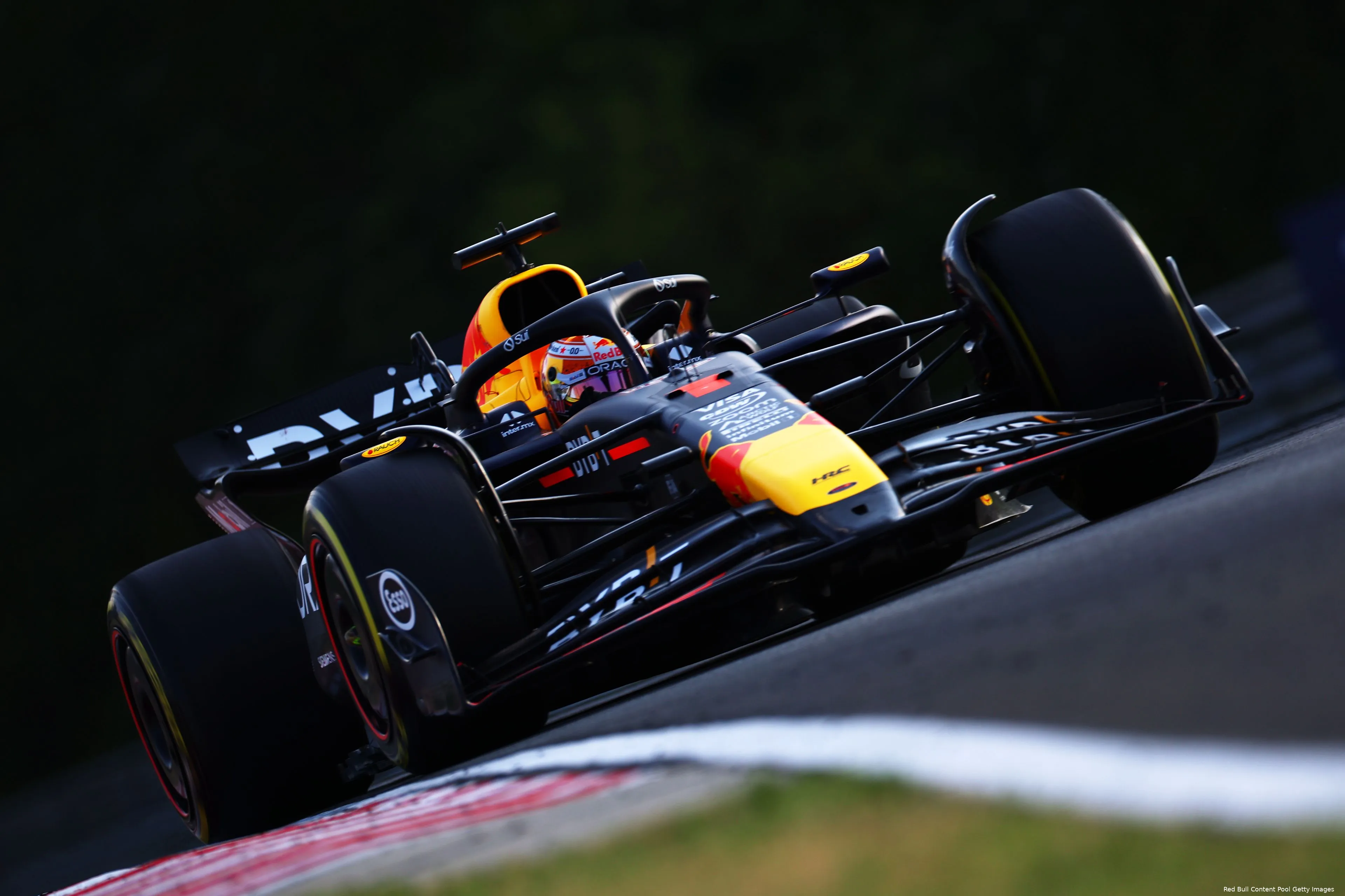 max verstappen red bull racing rb20 hongarije 2024 177