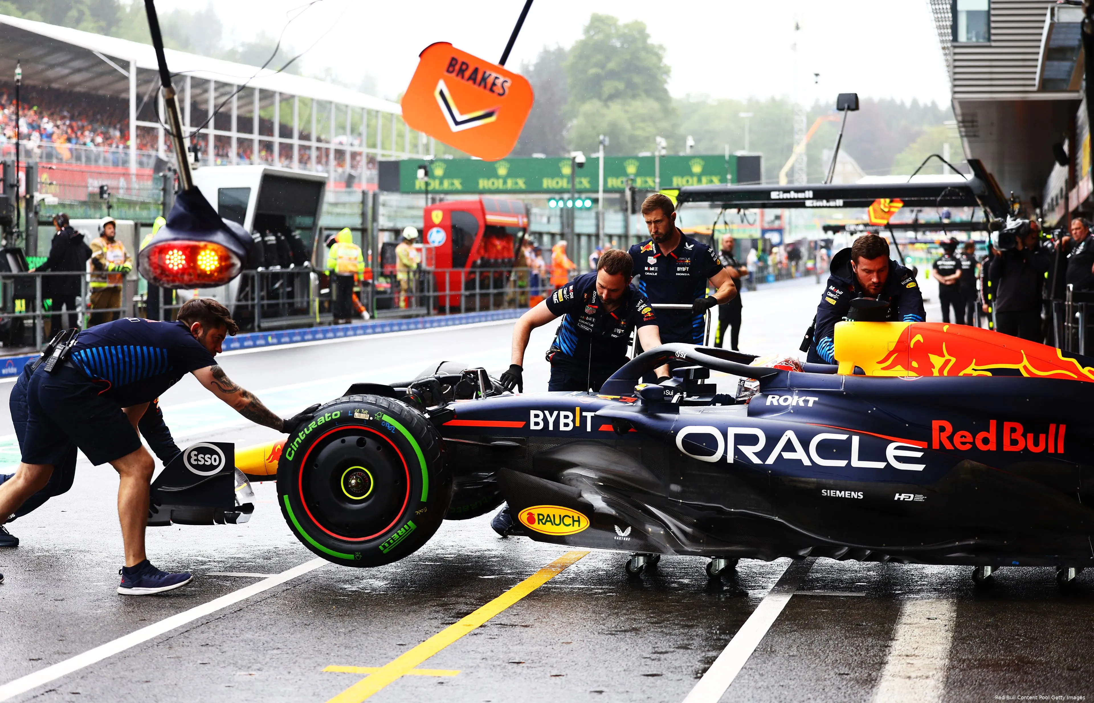 max verstappen red bull racing rb20 regen spa belgie 122