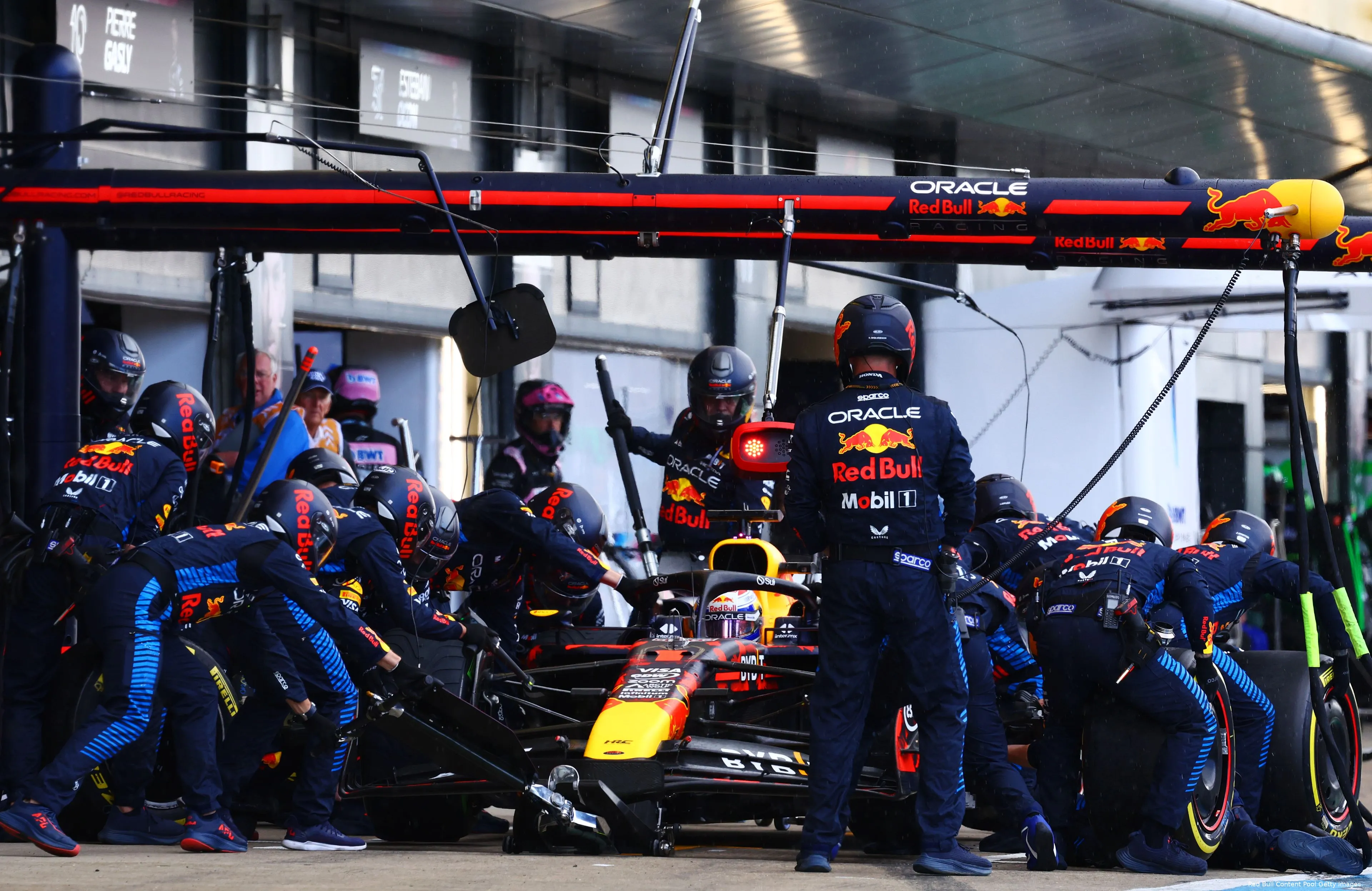 pitstop max verstappen red bull racing silverstone 2024 1