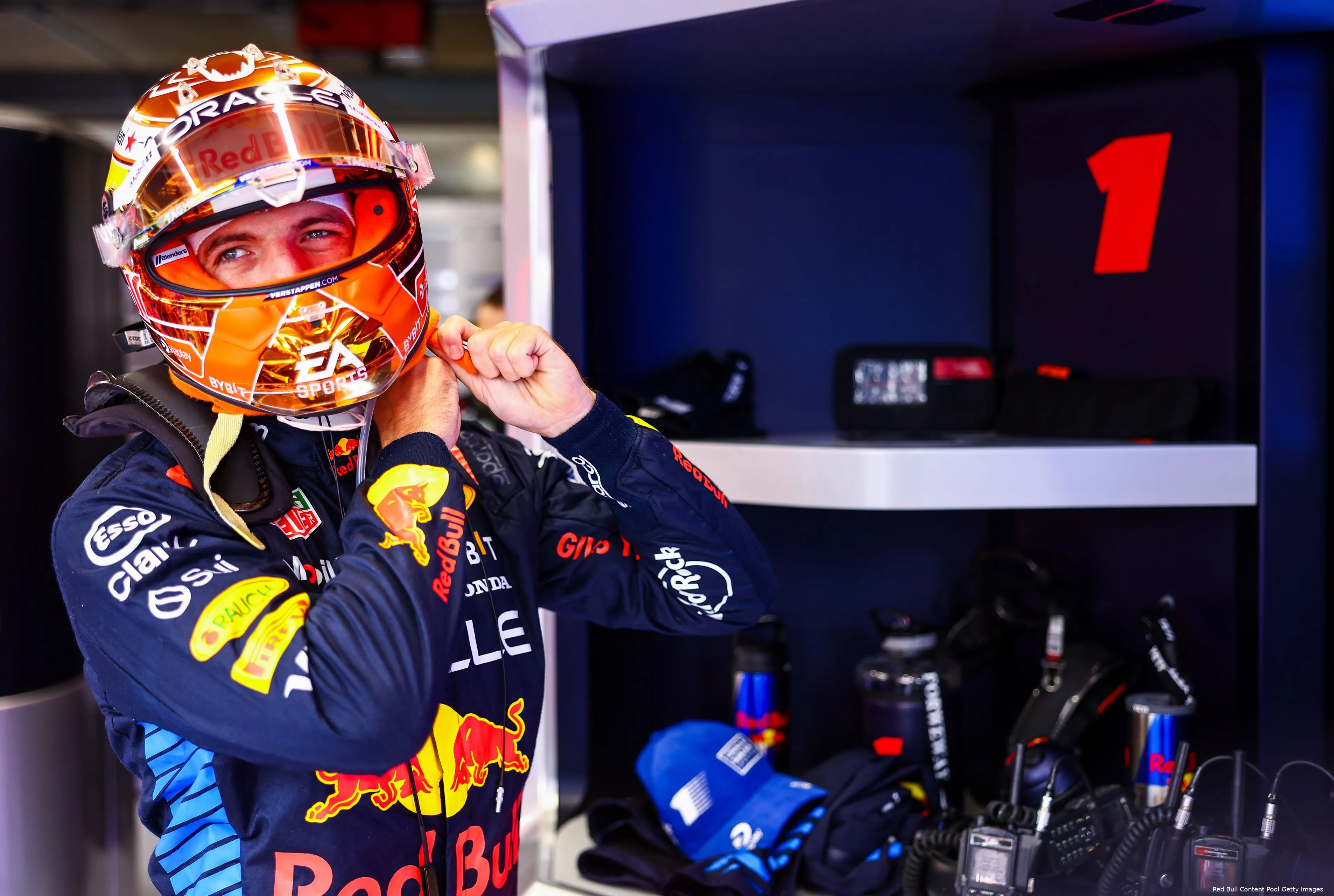 max verstappen nederland zandvoort zondag 1 helm 5