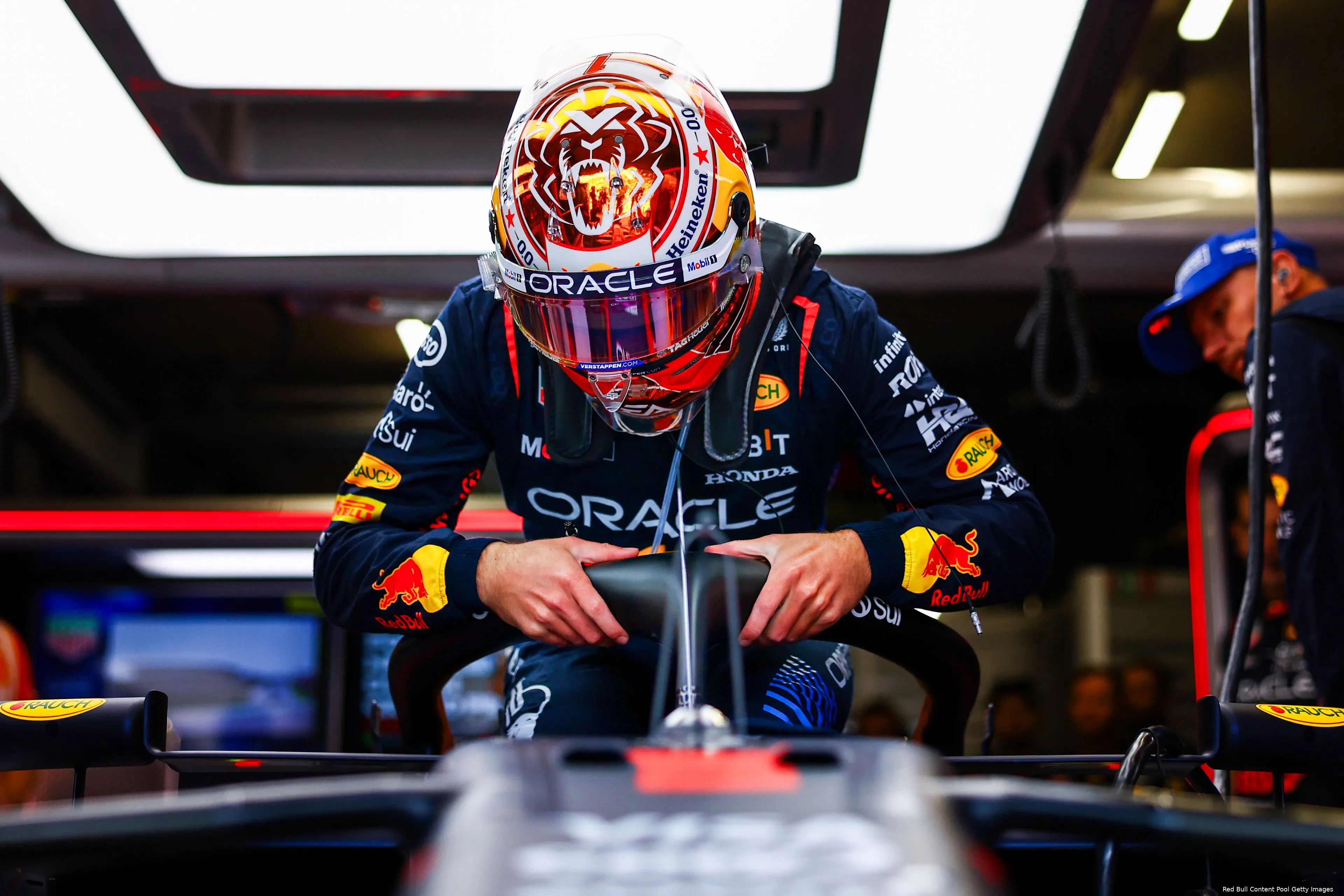 max verstappen nederland zandvoort zondag 1 helm