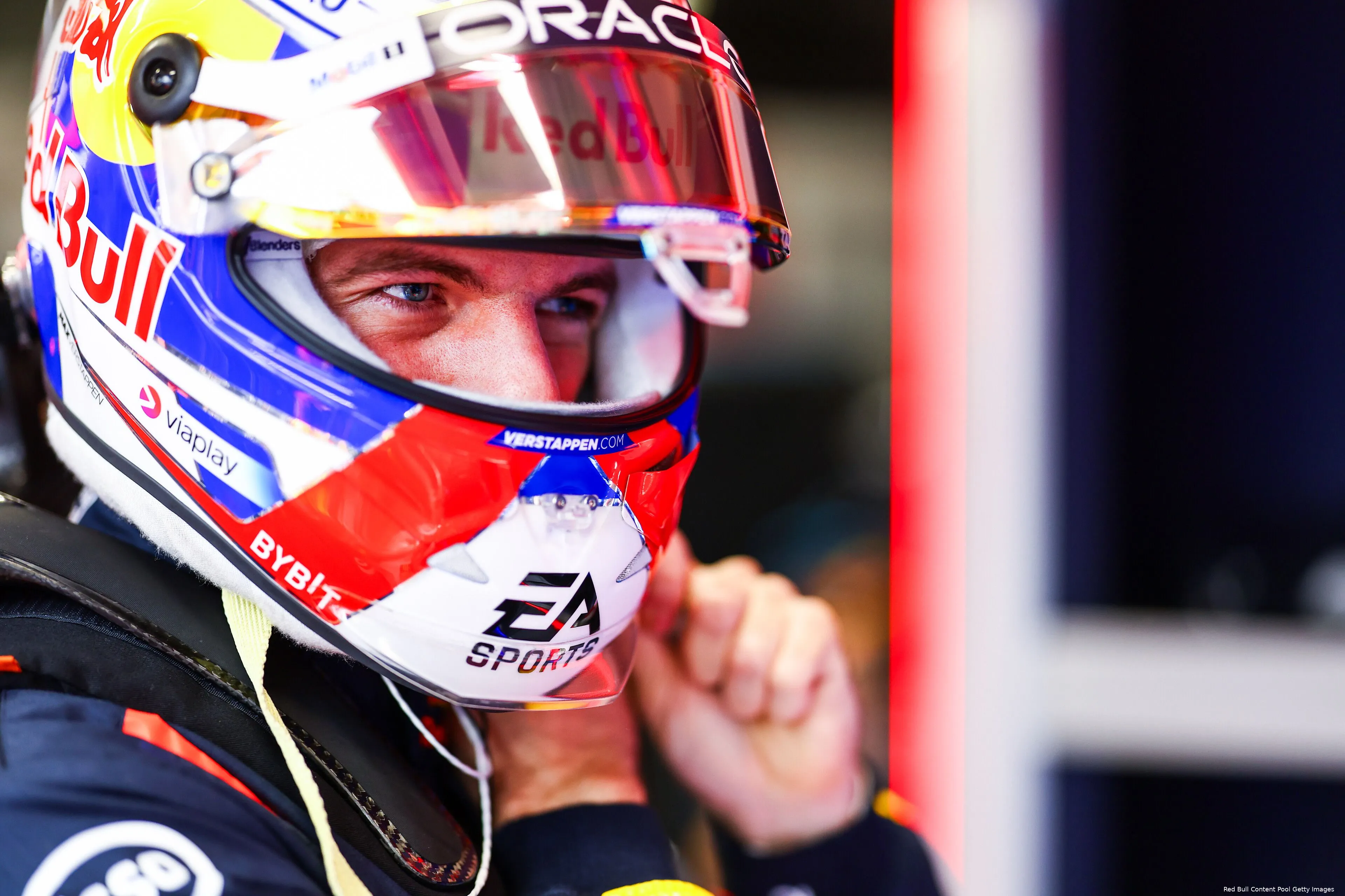 brazilie sao paulo vrijdag red bull racing max verstappen helm 9812 4
