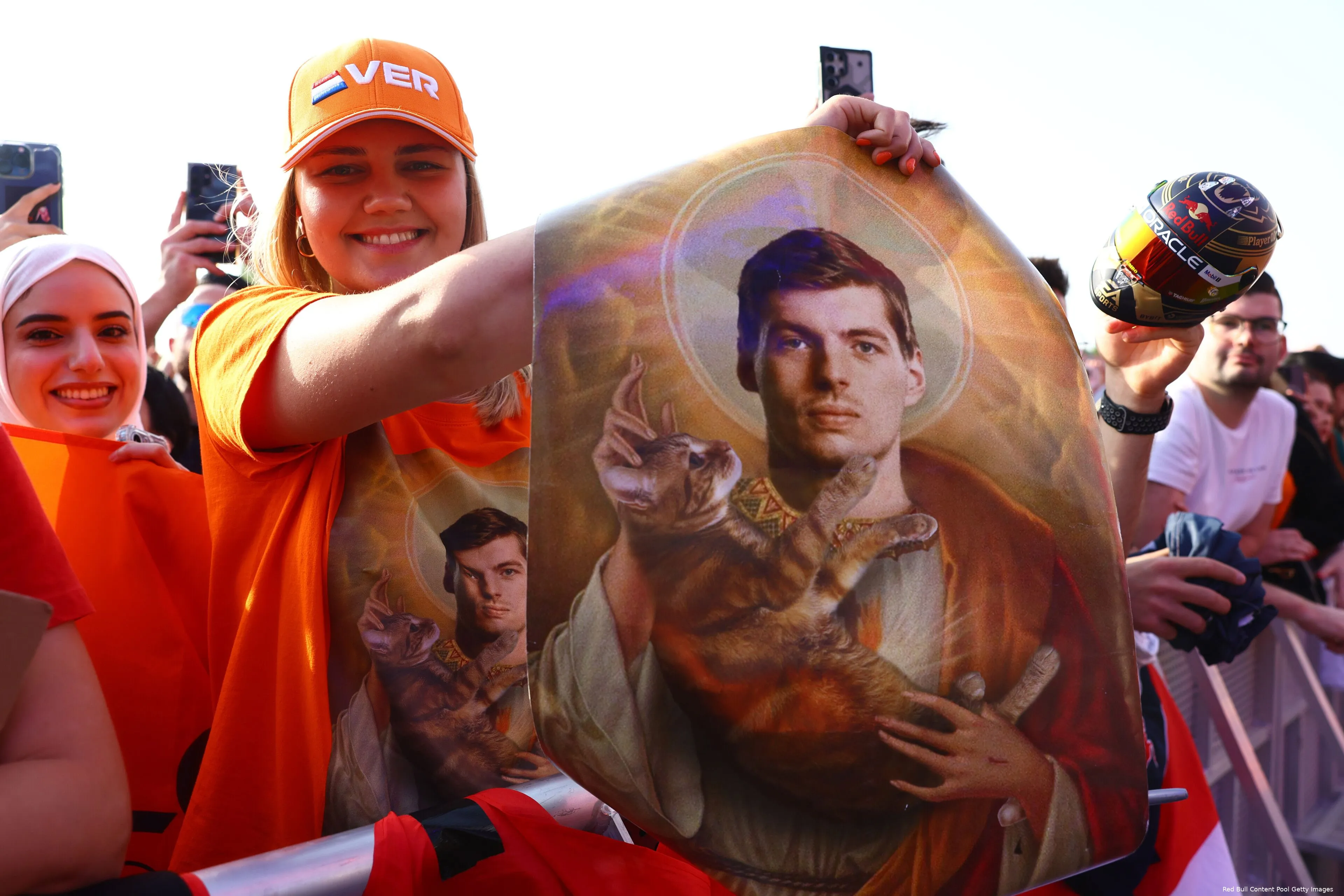 max verstappen fans qatar grappig poster