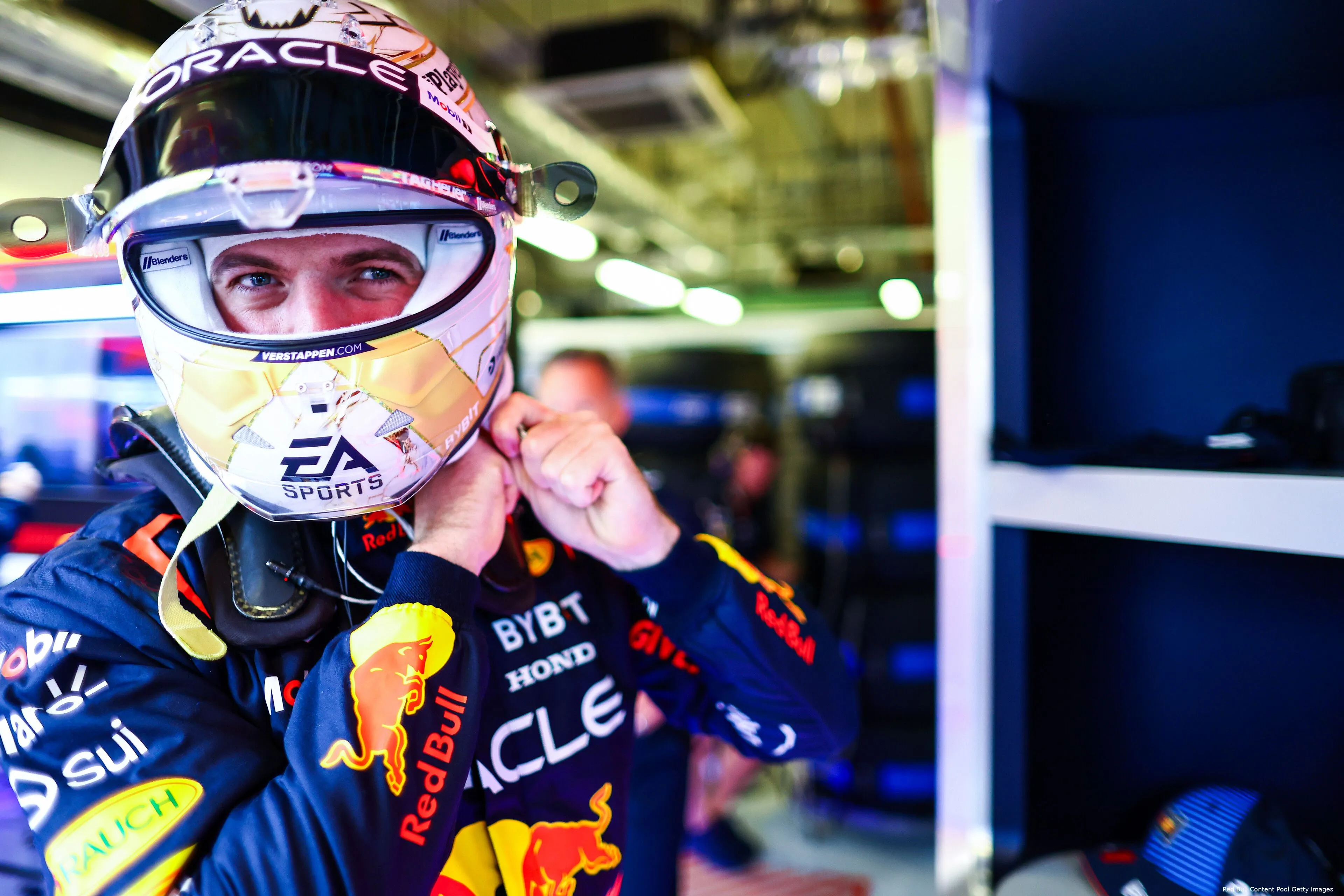 max verstappen helm red bull racing abu dhabi zaterdag helm 12