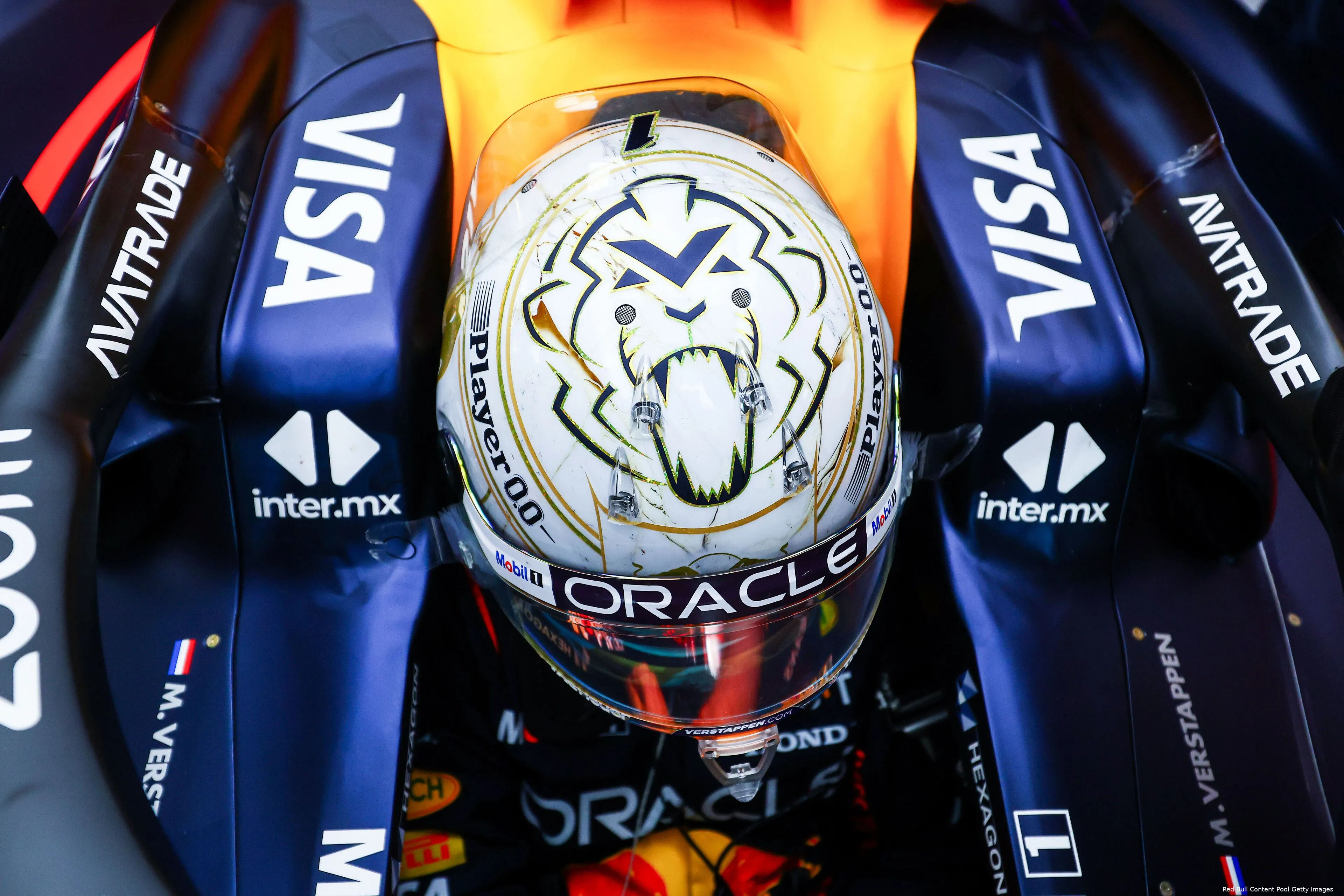 max verstappen helm red bull racing abu dhabi zaterdag helm 15