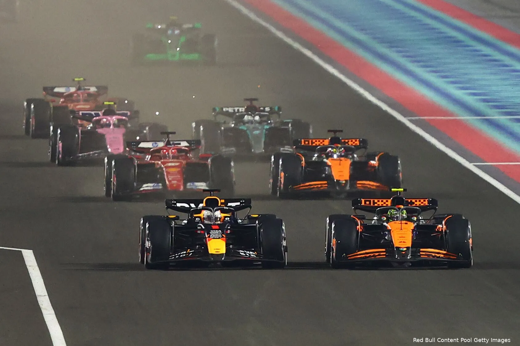 max verstappen lando norris qatar rb20 12 herstart 1