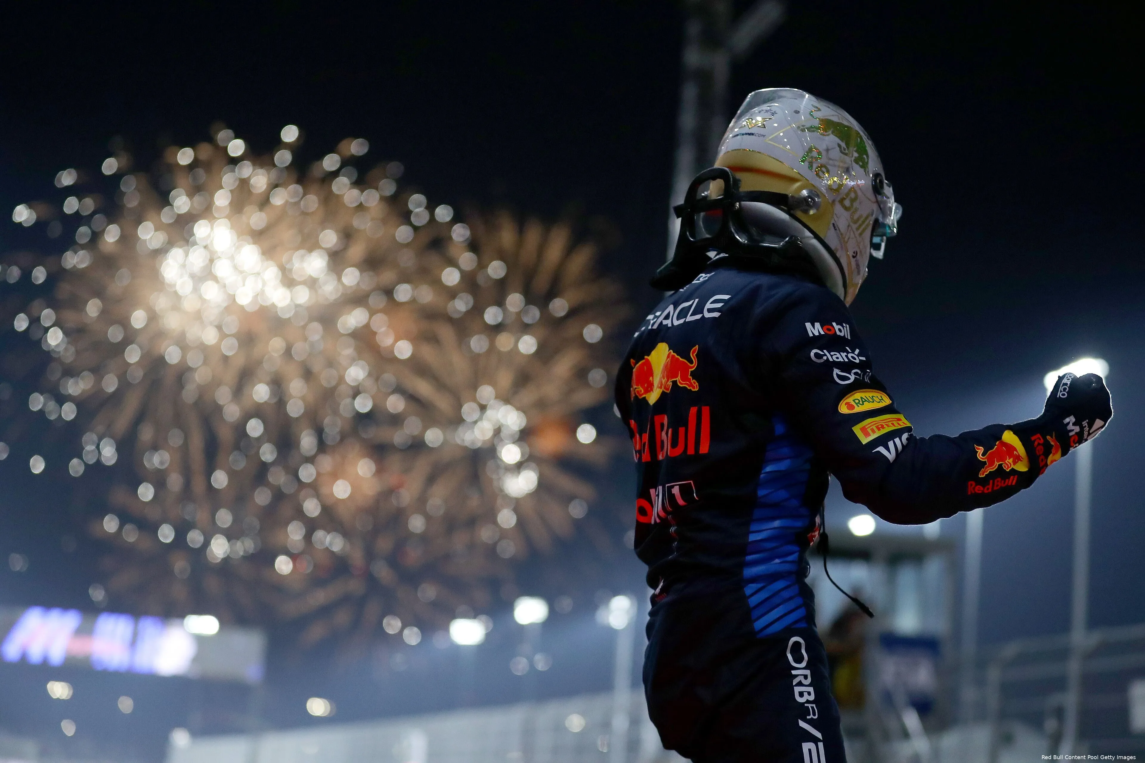 max verstappen red bull racing qatar win zege podium 1 vuurwerk mooi