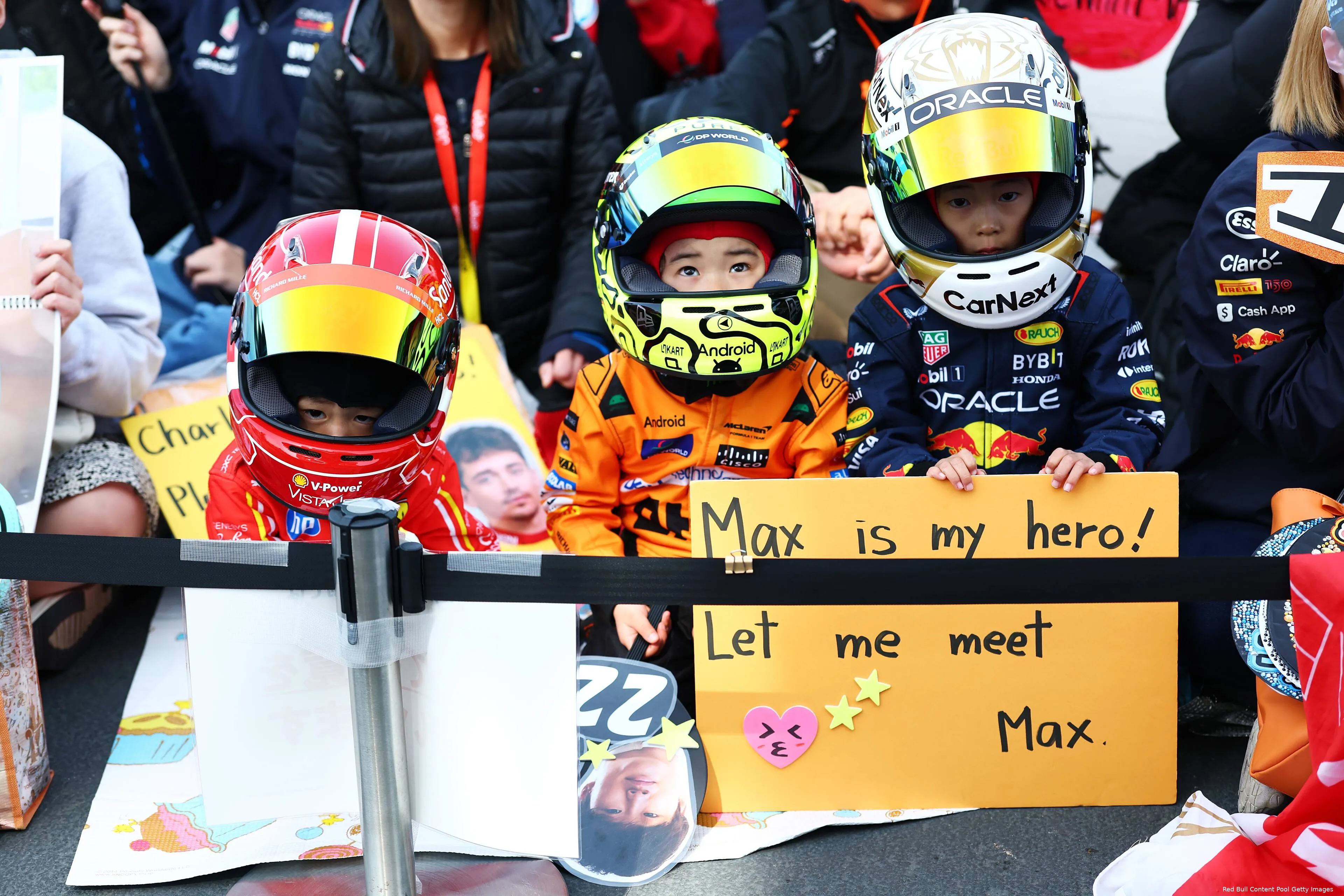 max verstappen fans schattig kinderen zaterdag japan 2025