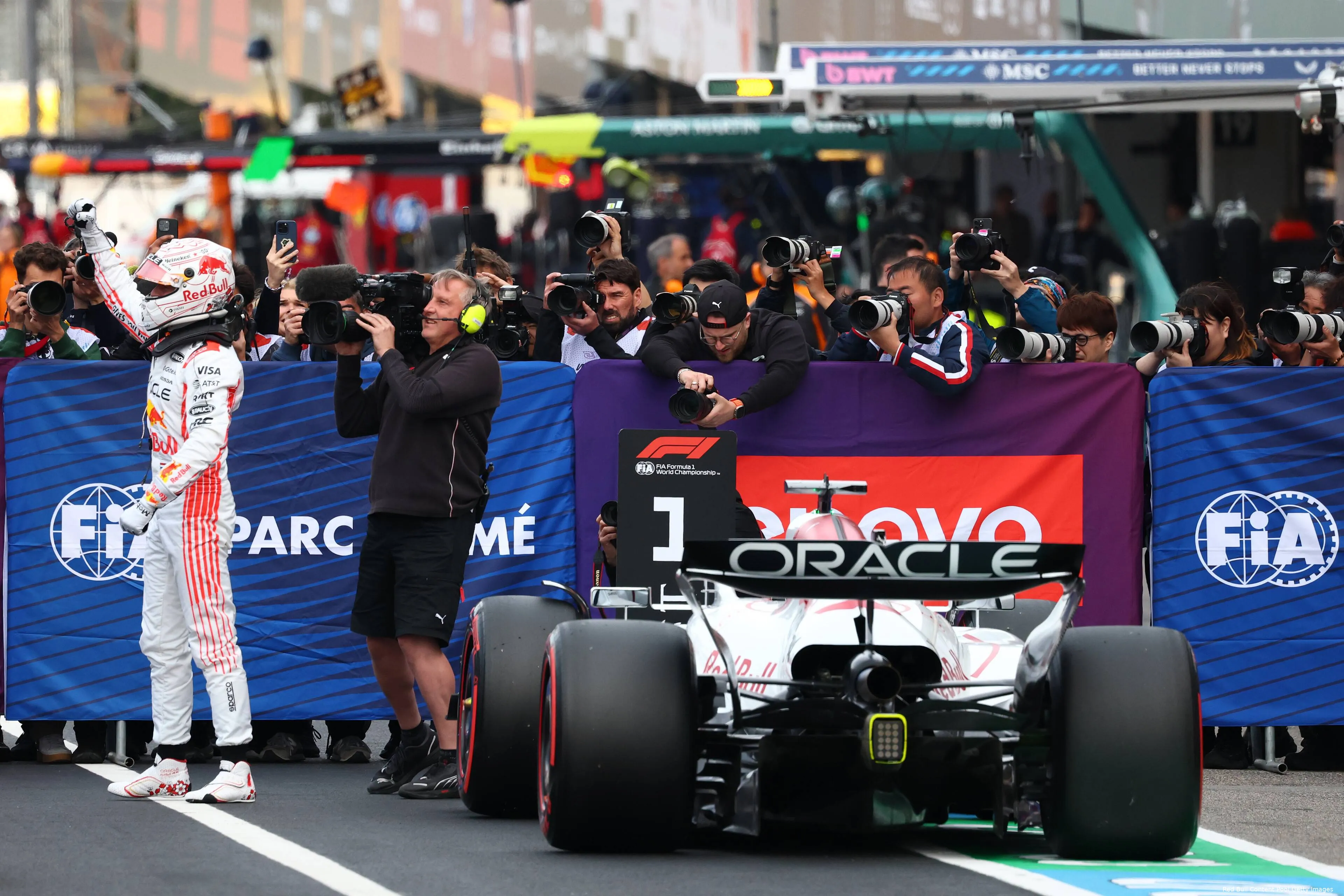 max verstappen poleposition red bull racing 2025 japan