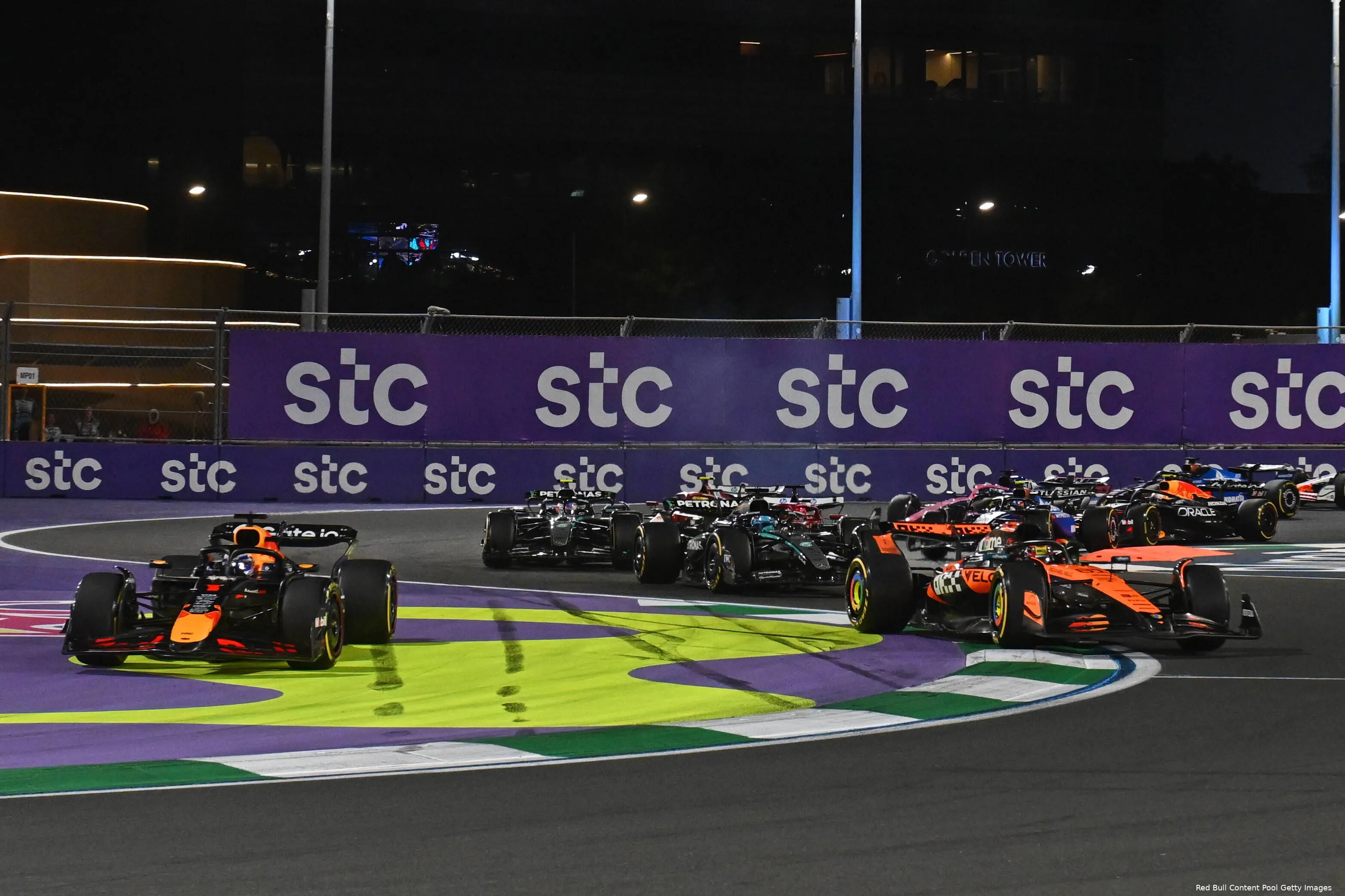 red bull racing max verstappen mclaren oscar piastri gp saoedi arabie 2025 zondag